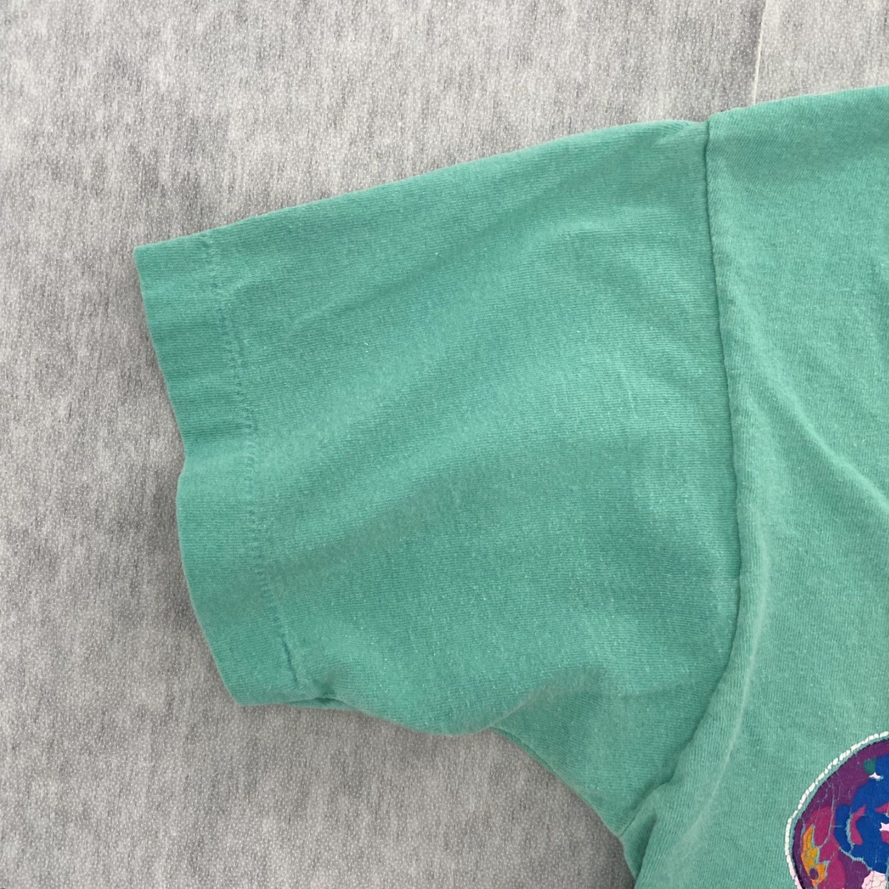Fruit Of The Loom VINTAGE Fruit of the Loom Hawaii Shirt Adult Large Green Aloha Floral Beach Tee Short Sleeve Crew Neck Men’s T-Shirt Vintage Graphic Print Size US L / EU 52-54 / 3 - 4 Thumbnail