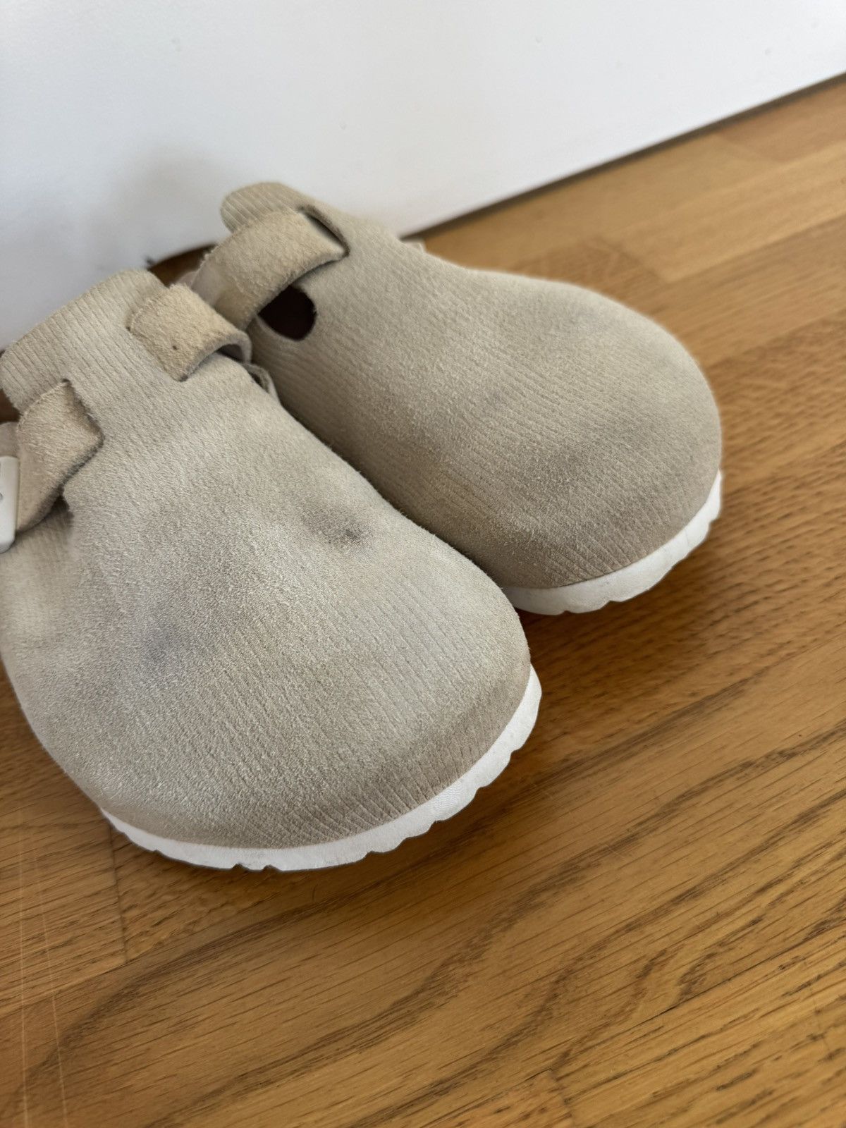 Rare Mint Boston Suede Sandels
