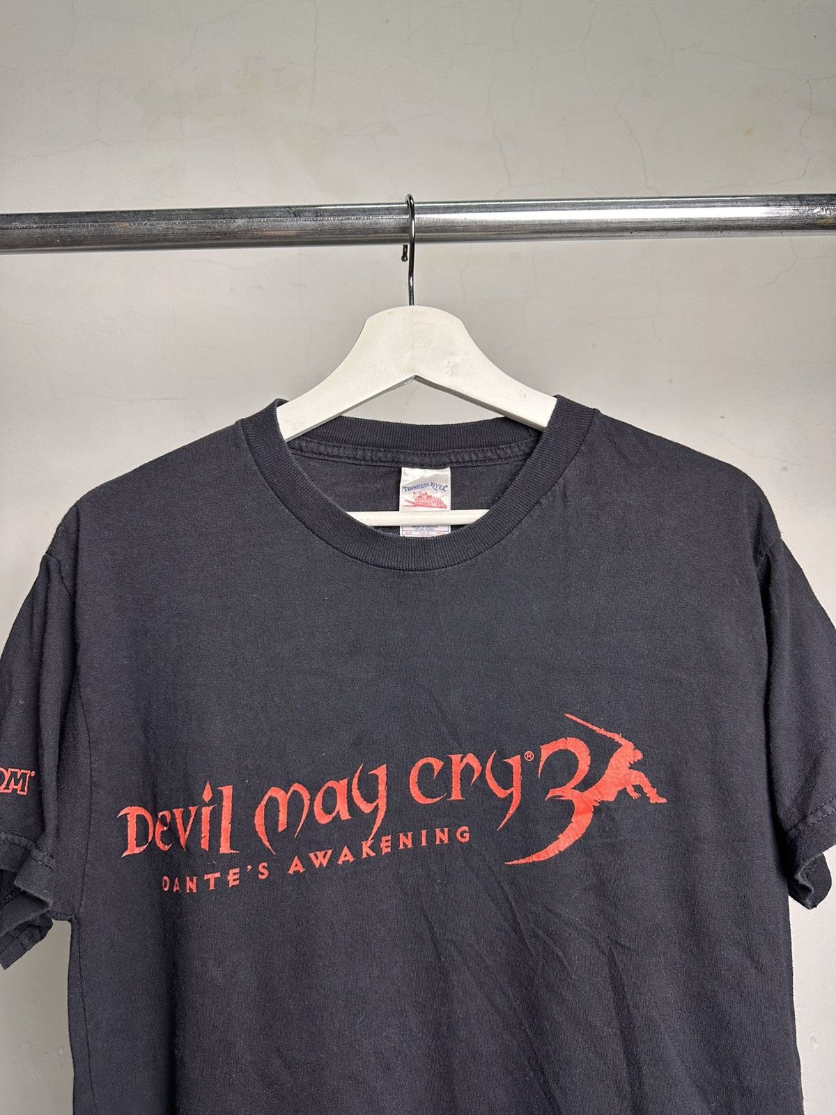 Vintage RARE 00’s Devil May Cry Capcom Game promo tee Size US M / EU 48-50 / 2 - 4 Thumbnail
