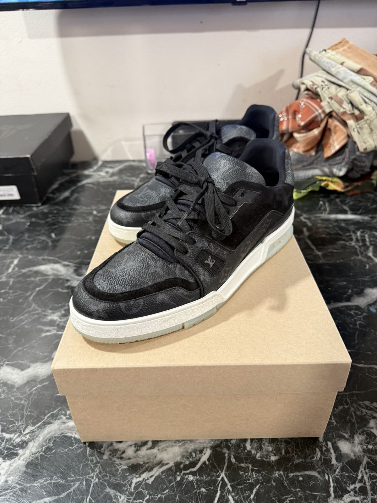Louis Vuitton Louis Vuitton LV Trainer Eclipse Black Monogram Size 10 LV Size US 11.5 / EU 44-45 - 17 Thumbnail
