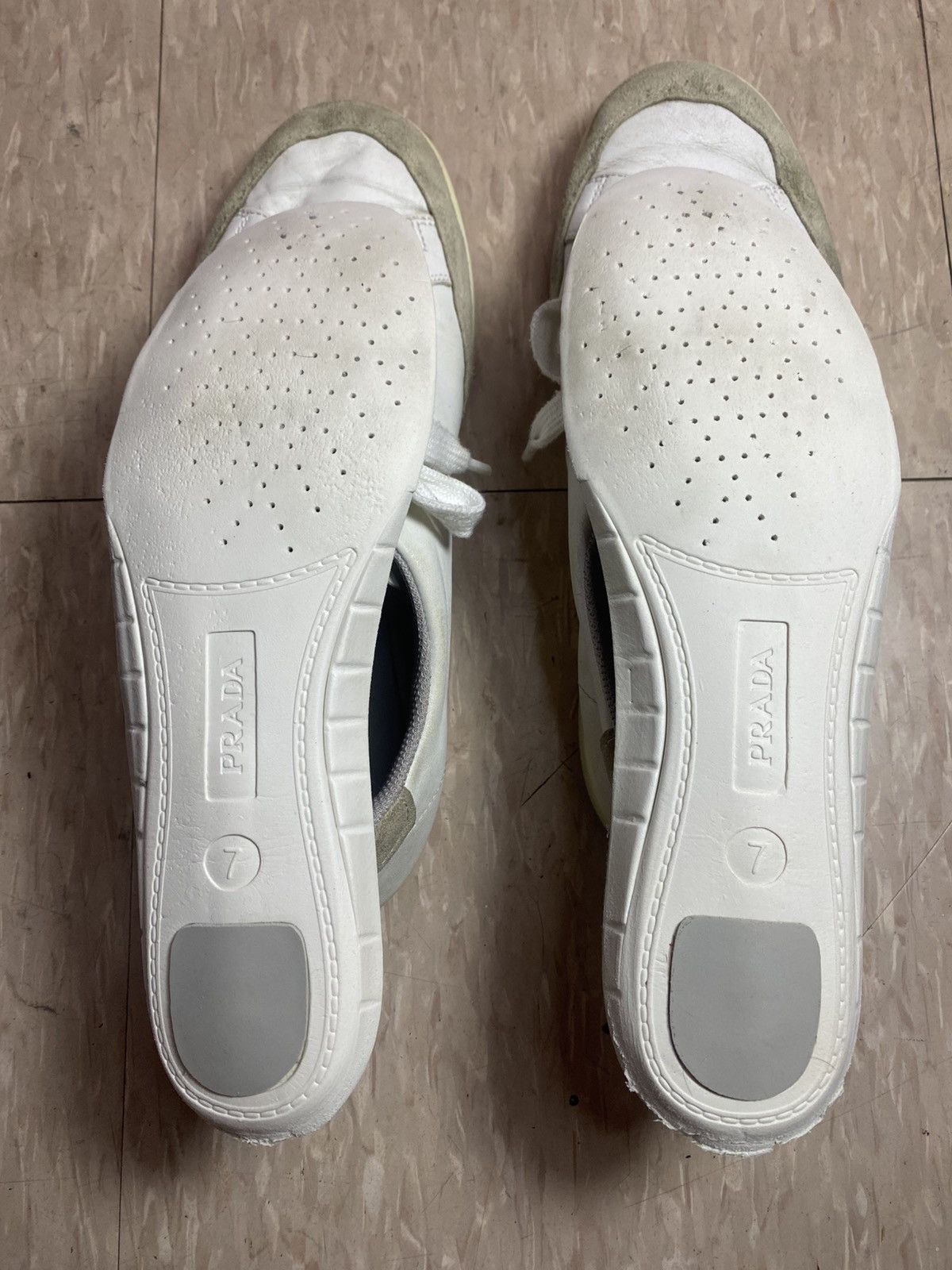 Designer × Prada Luxury prada sneakers shoes 4E3027 white leather Size US 7 / EU 40 - 4 Thumbnail