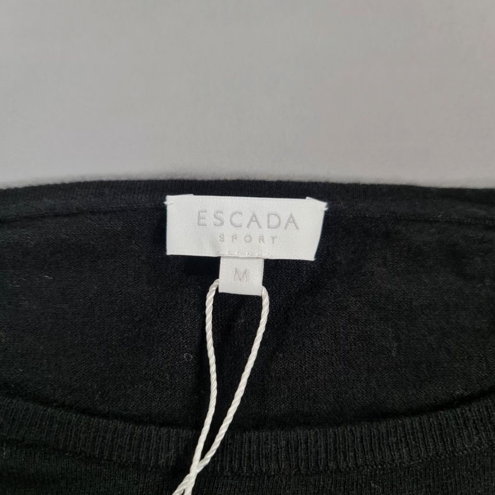 Escada VINTAGE? No. Size M / US 6-8 / IT 42-44 - 3 Thumbnail