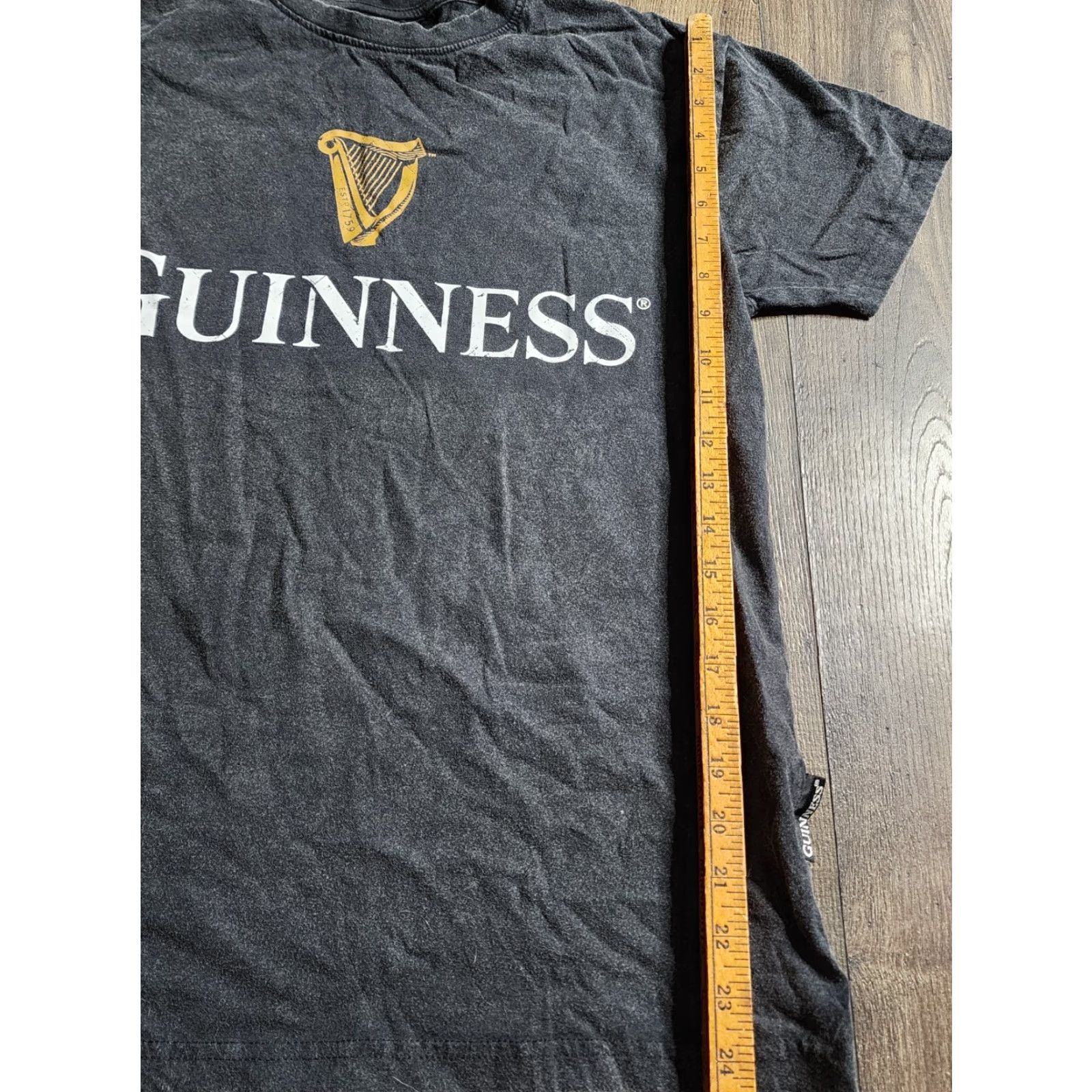 Vintage Guinness Extra Stout Beer Guinness Logo T-Shirt Mens S Gray 100% Cotton Short Sleeve Crew Neck Vintage? No Size US S / EU 44-46 / 1 - 4 Thumbnail