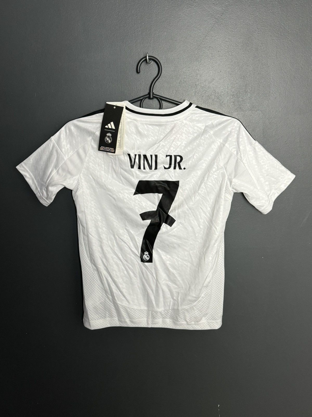 Adidas KIDS New Real Madrid 24/25 Home Vinicius Jr Football Jersey Size US XS / EU 42 / 0 - 1 Thumbnail