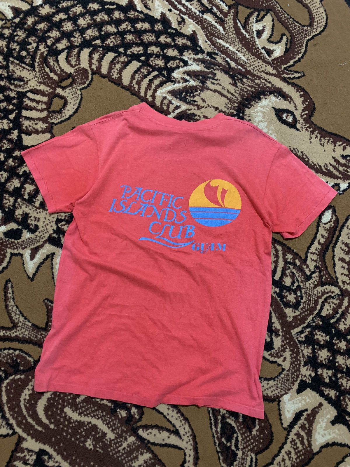 Vintage Vintage Hawai Tshirt Pacific Island Club Guam Size US L / EU 52-54 / 3 - 2 Thumbnail