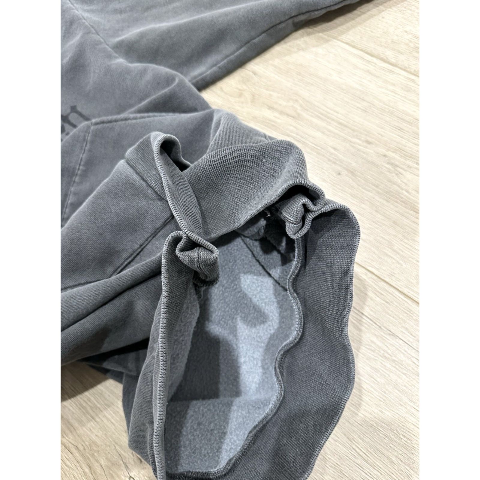 Vintage Taylor Swift Reputation Hoodie XS/S Gray Pullover Long Sleeve Unisex Adults Size XS / US 0-2 / IT 36-38 - 6 Thumbnail
