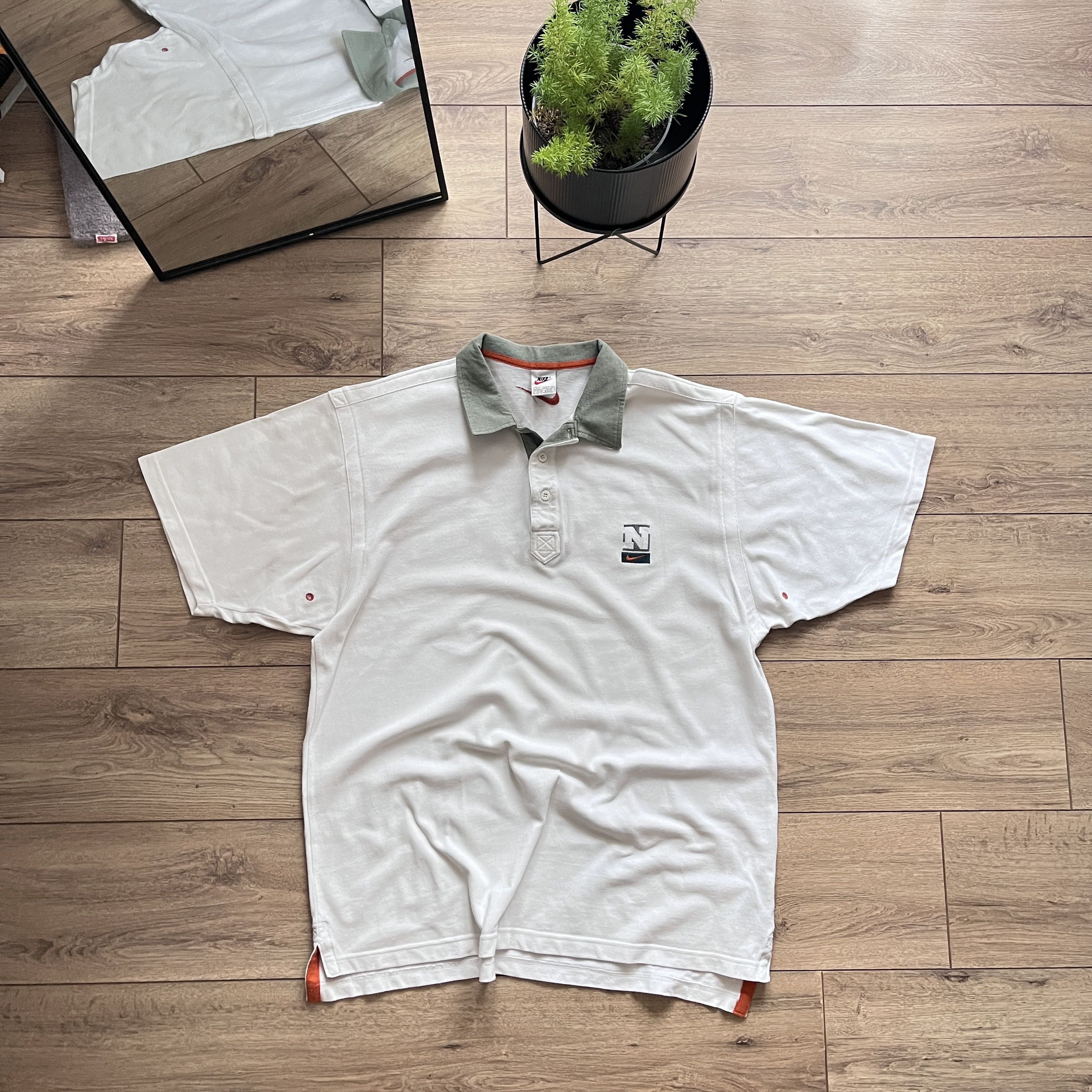 Nike Vintage Y2K Polo Shirt Rare Short Sleeve Hype Retro Size US XL / EU 56 / 4 - 1 Thumbnail