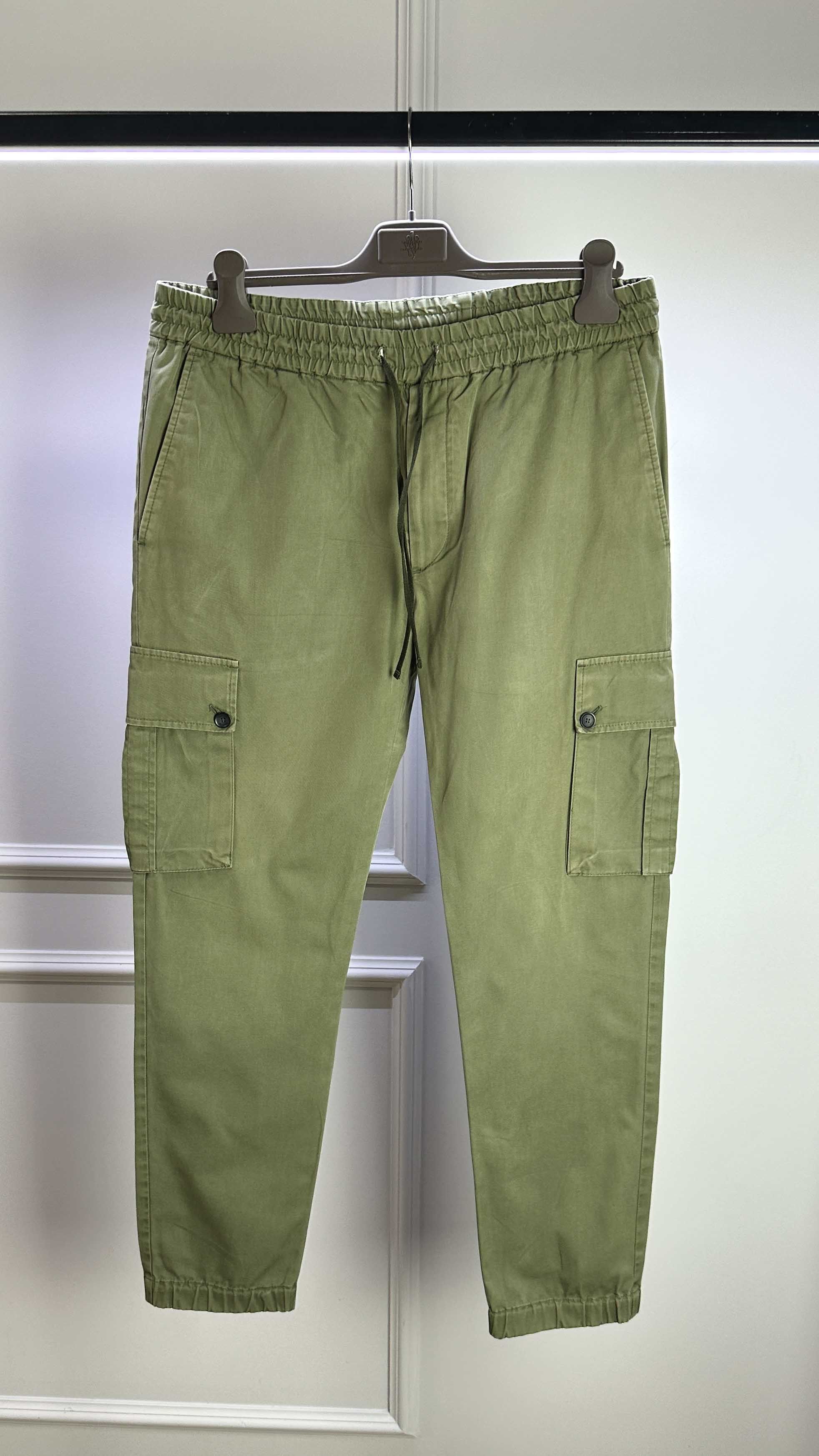 Valentino Men's pants VALENTINO GARAVANI Size US 32 / EU 48 - 2 Thumbnail