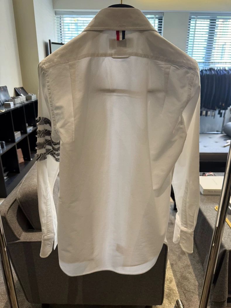 Thom Browne Thom BrowneClassic four-bar shirt 2503-Nextarrow Size US XS / EU 42 / 0 - 2 Thumbnail