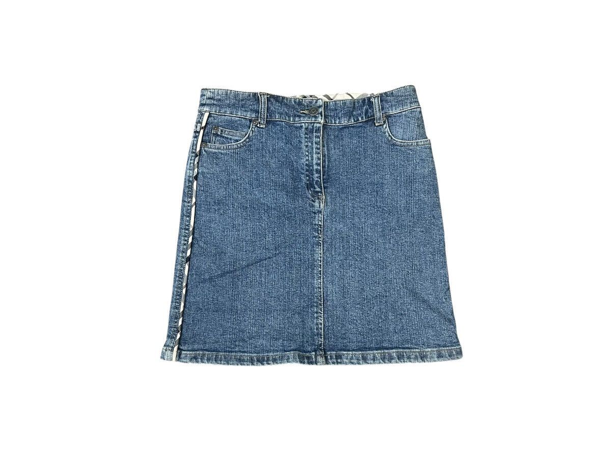 Burberry Vintage Burberry London Mini Skirt Size 28" / US 6 / IT 42 - 1 Thumbnail
