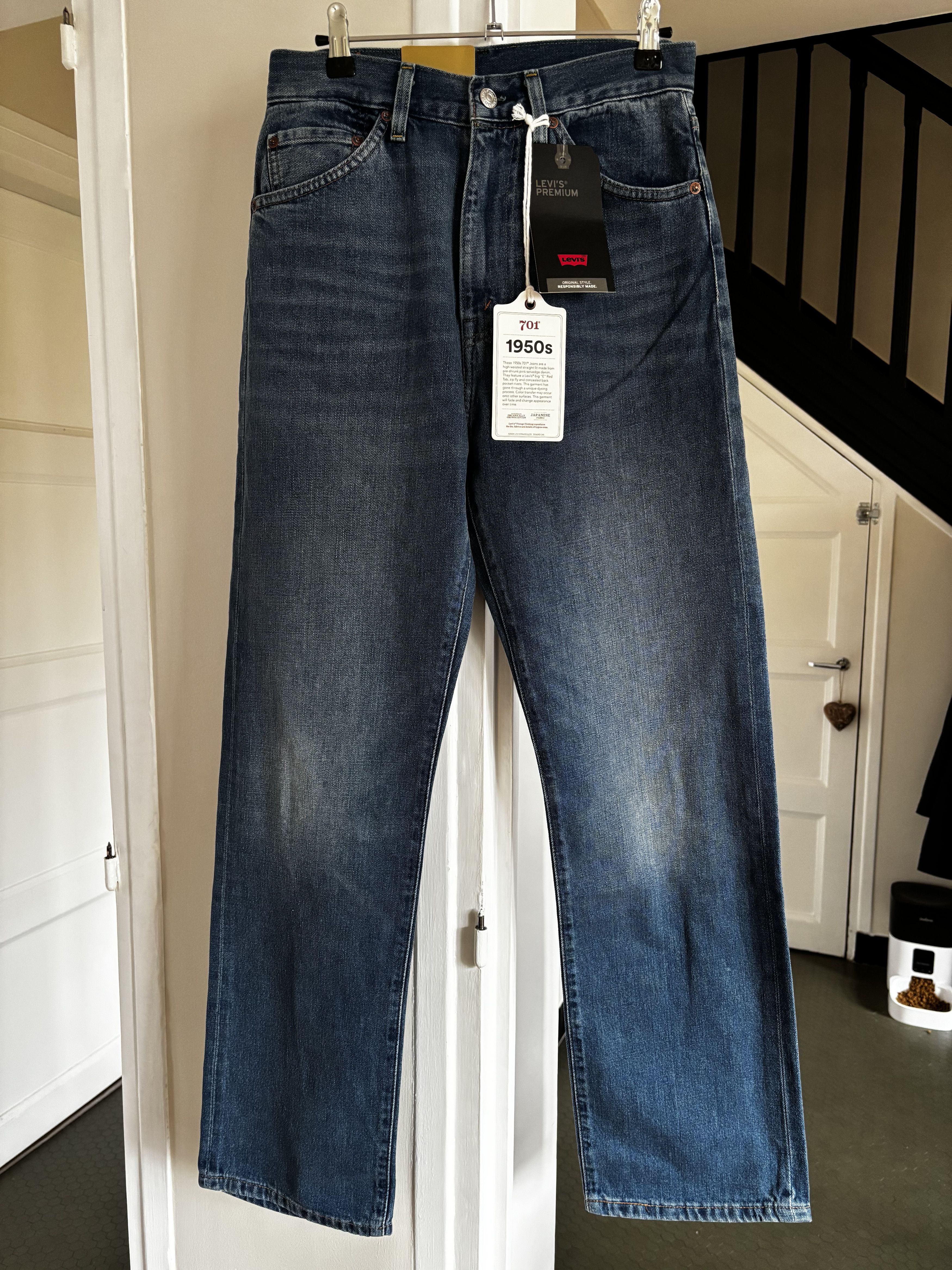 Levi's Vintage Clothing LVC 701 1950s Japanese Selvedge Denim — W28 L30 — NWT Size 28" / US 6 / IT 42 - 1 Thumbnail