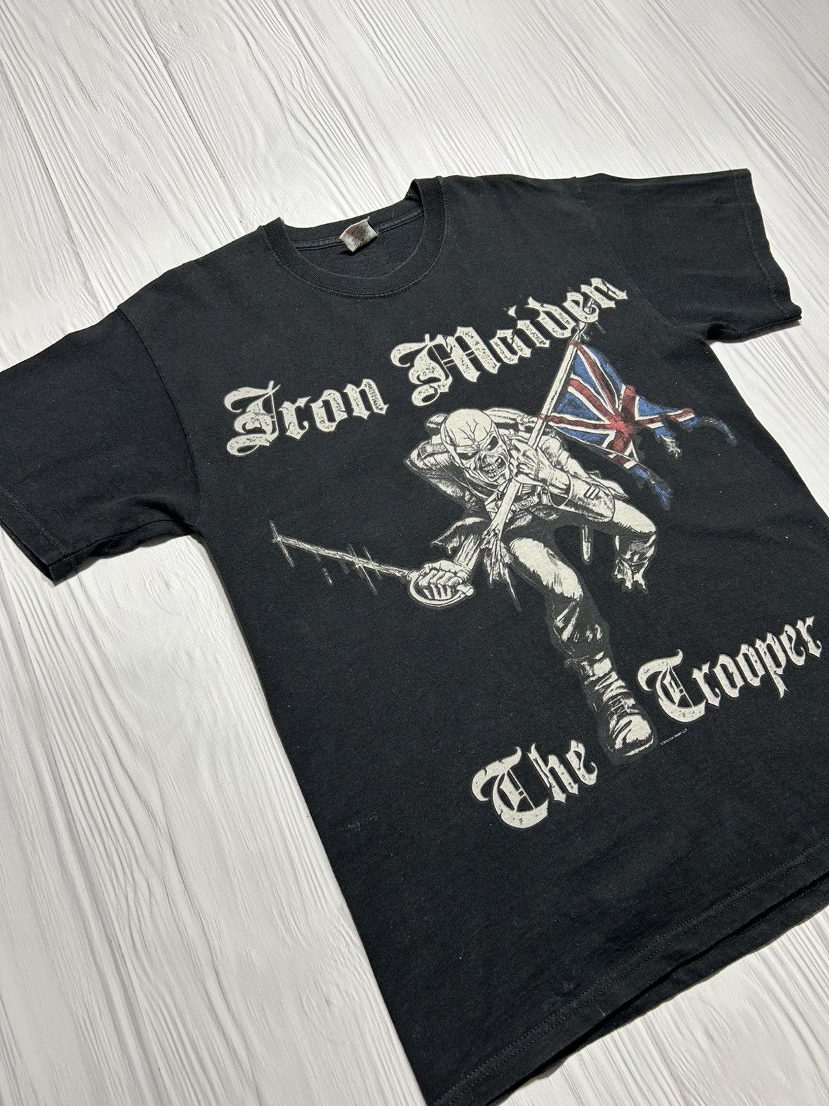 Band Tees Vintage Iron Maiden The Trooper 2010 Band T-Shirt Size US L / EU 52-54 / 3 - 3 Thumbnail