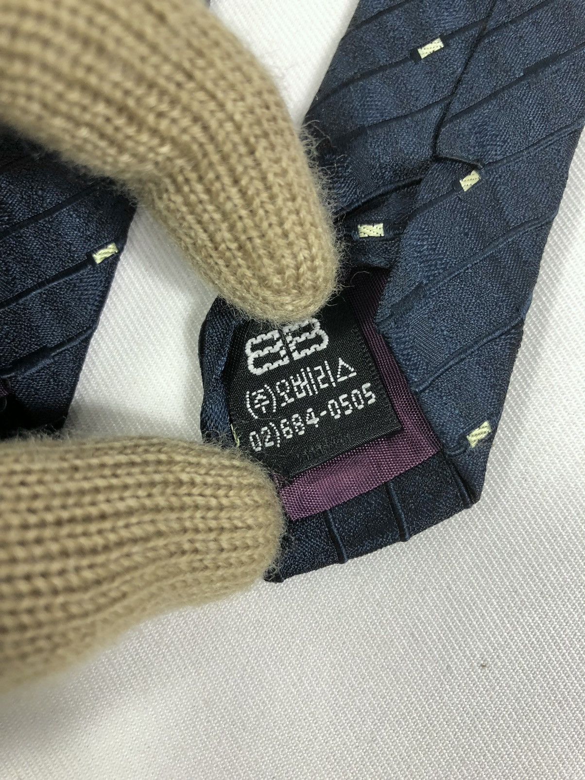 Balenciaga Rare Balenciaga Embossed Silk Tie Size ONE SIZE - 8 Thumbnail