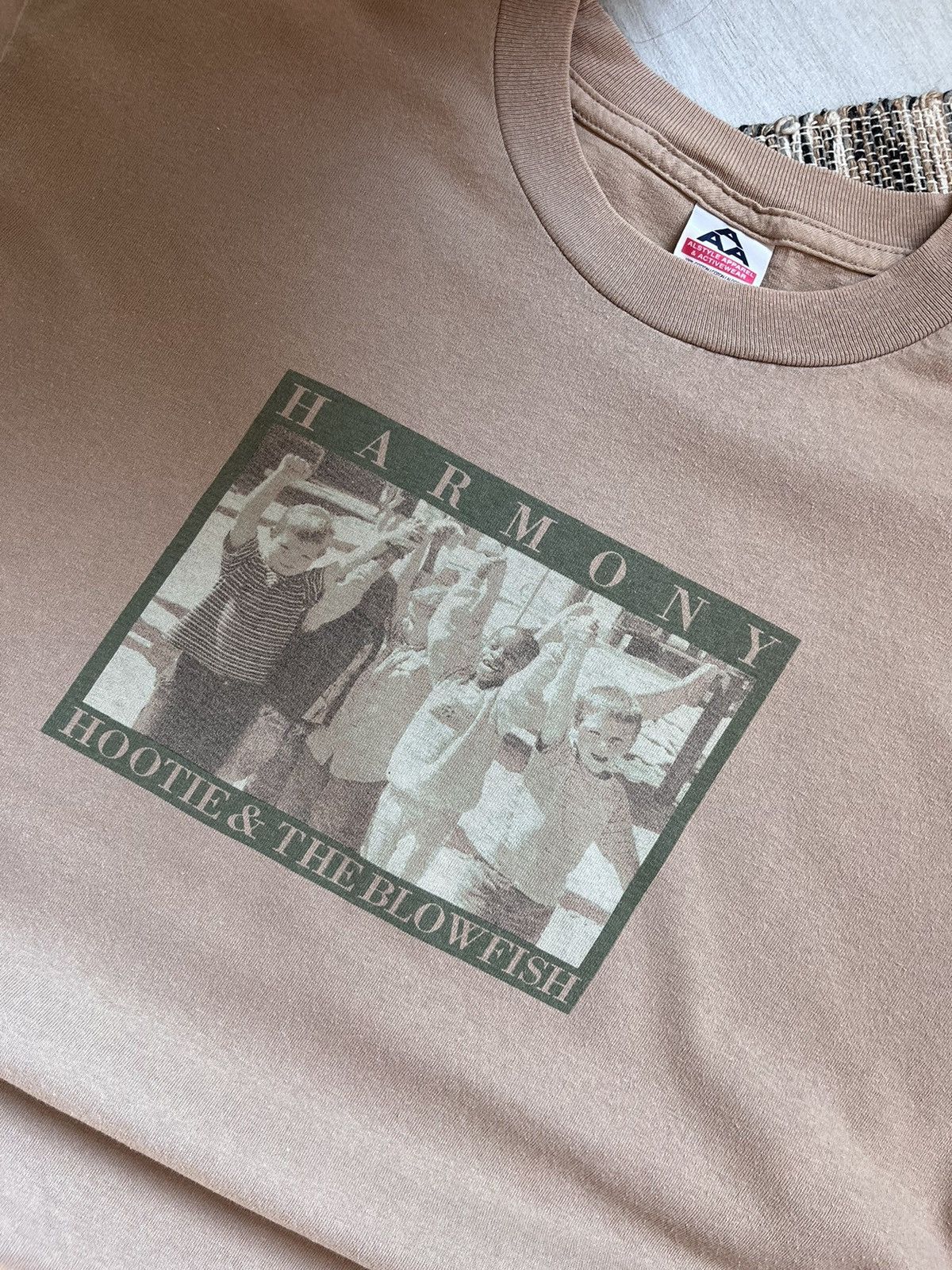 Vintage Vintage Hootie The Blowfish Harmony Hold my hand T shirt Size US L / EU 52-54 / 3 - 5 Thumbnail
