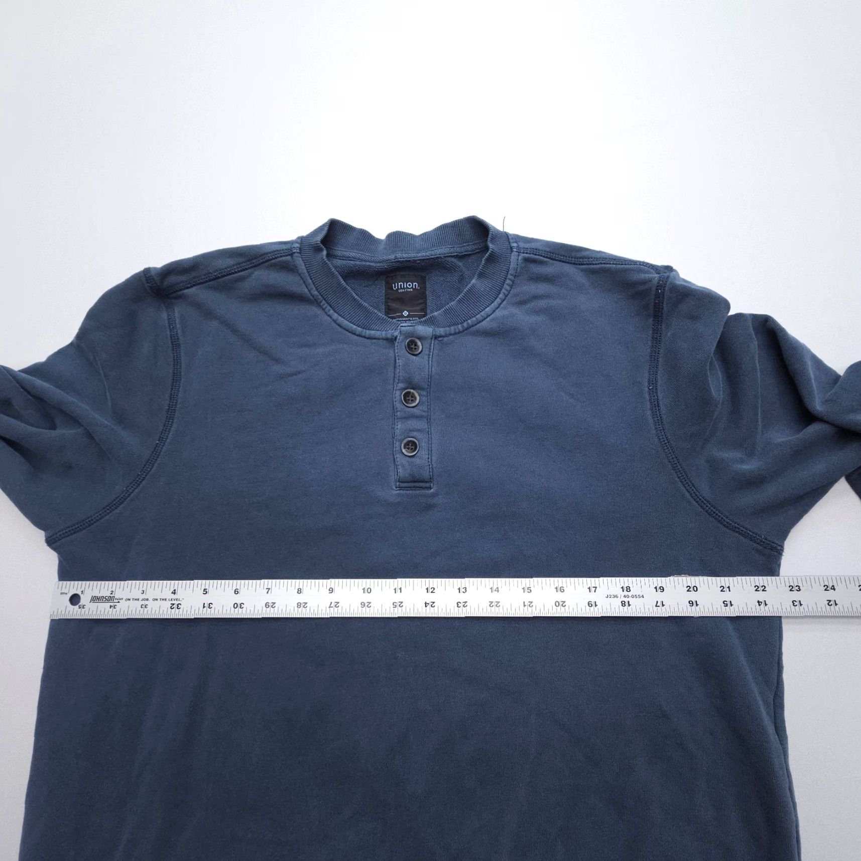 Vintage VINTAGE Union Sea WA Henley Sweatshirt Mens Large Blue Cotton Knit Coastal Casual Size US L / EU 52-54 / 3 - 6 Thumbnail