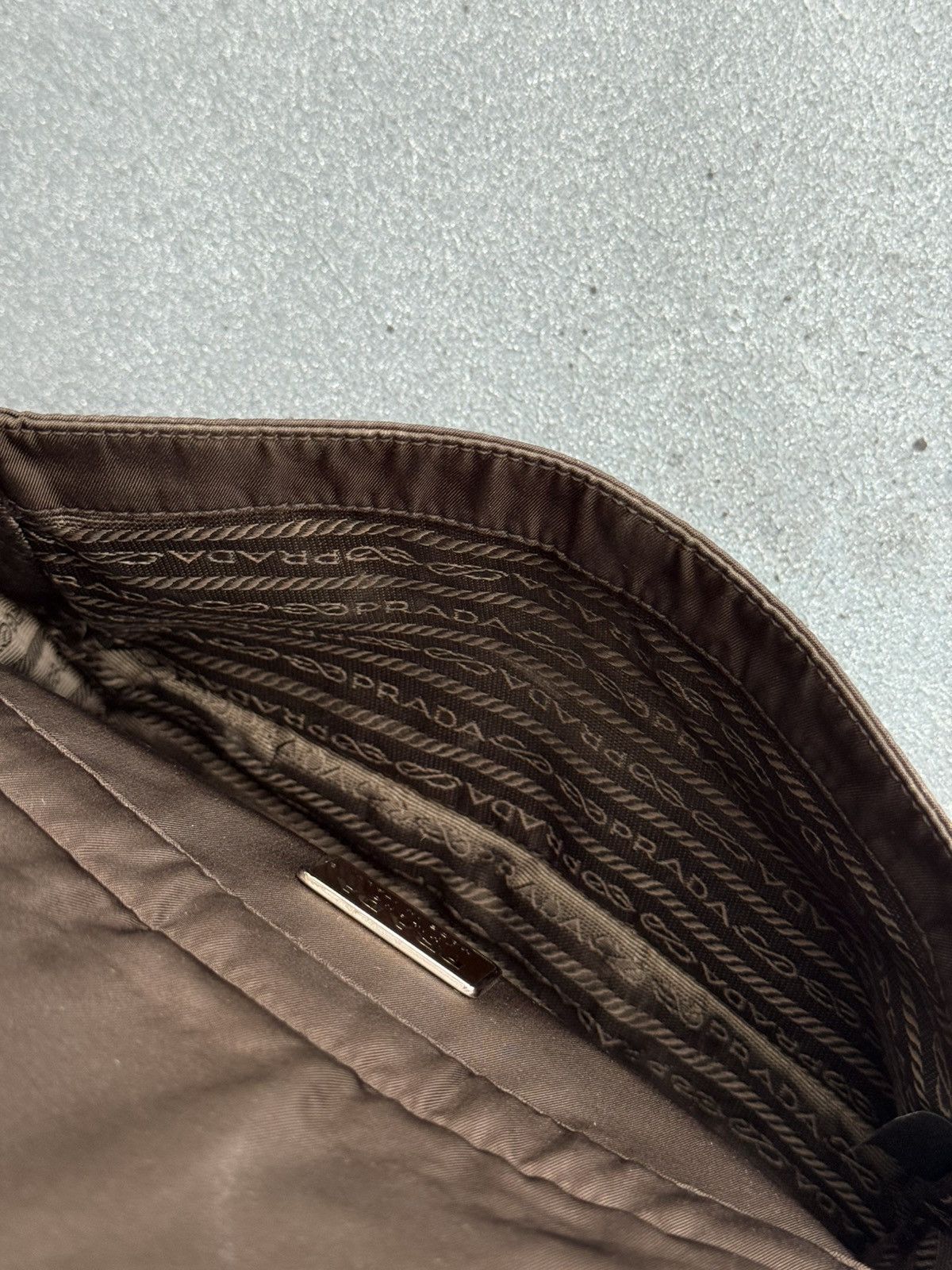 Prada F/W 1999 Prada Mink Fur Brown Logo Cross Body Nylon Bag Size ONE SIZE - 7 Thumbnail