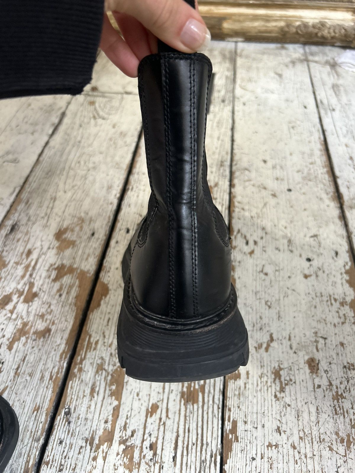 Alexander McQueen Alexander McQueen black leather boots Size US 9 / EU 42 - 8 Thumbnail