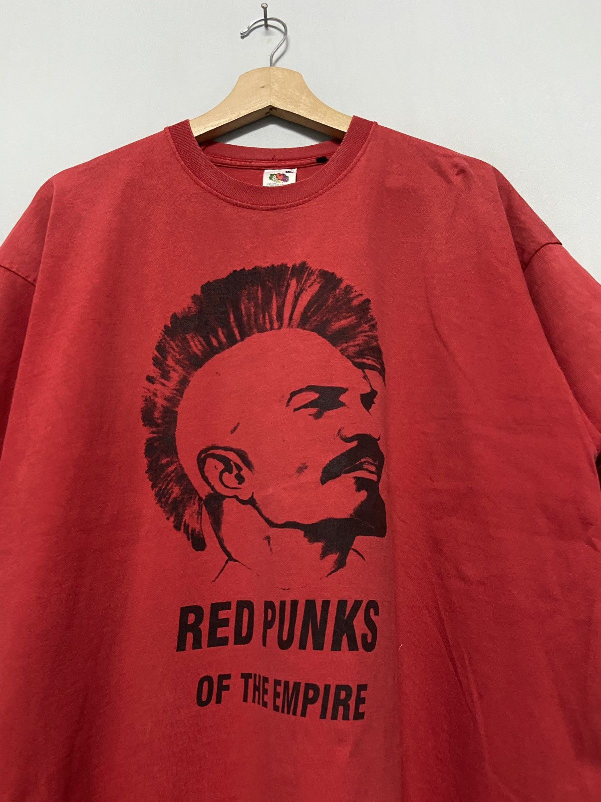 Band Tees × Vintage Vintage Red Punks Of The Empire Vladimir Lenin Band Tour Size US XXL / EU 58 / 5 - 2 Thumbnail