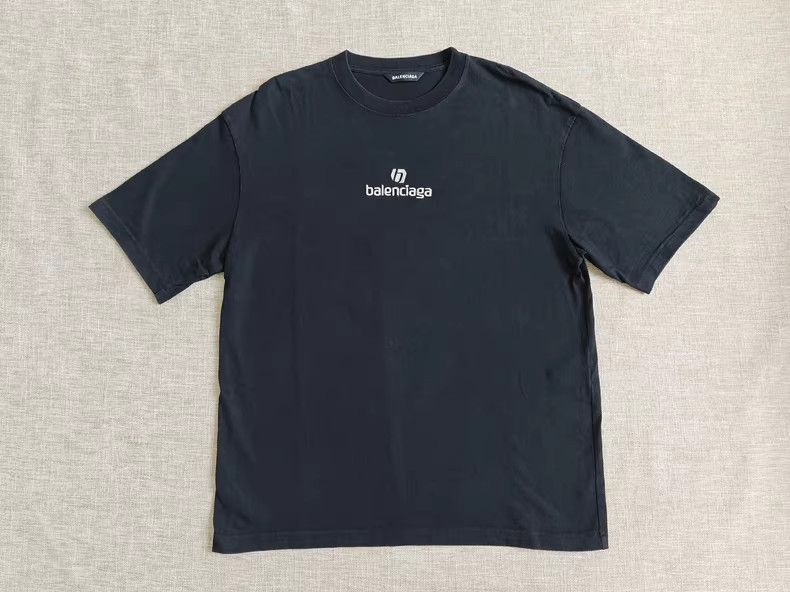 Balenciaga Balenciaga T-shirt Size US S / EU 44-46 / 1 - 1 Thumbnail