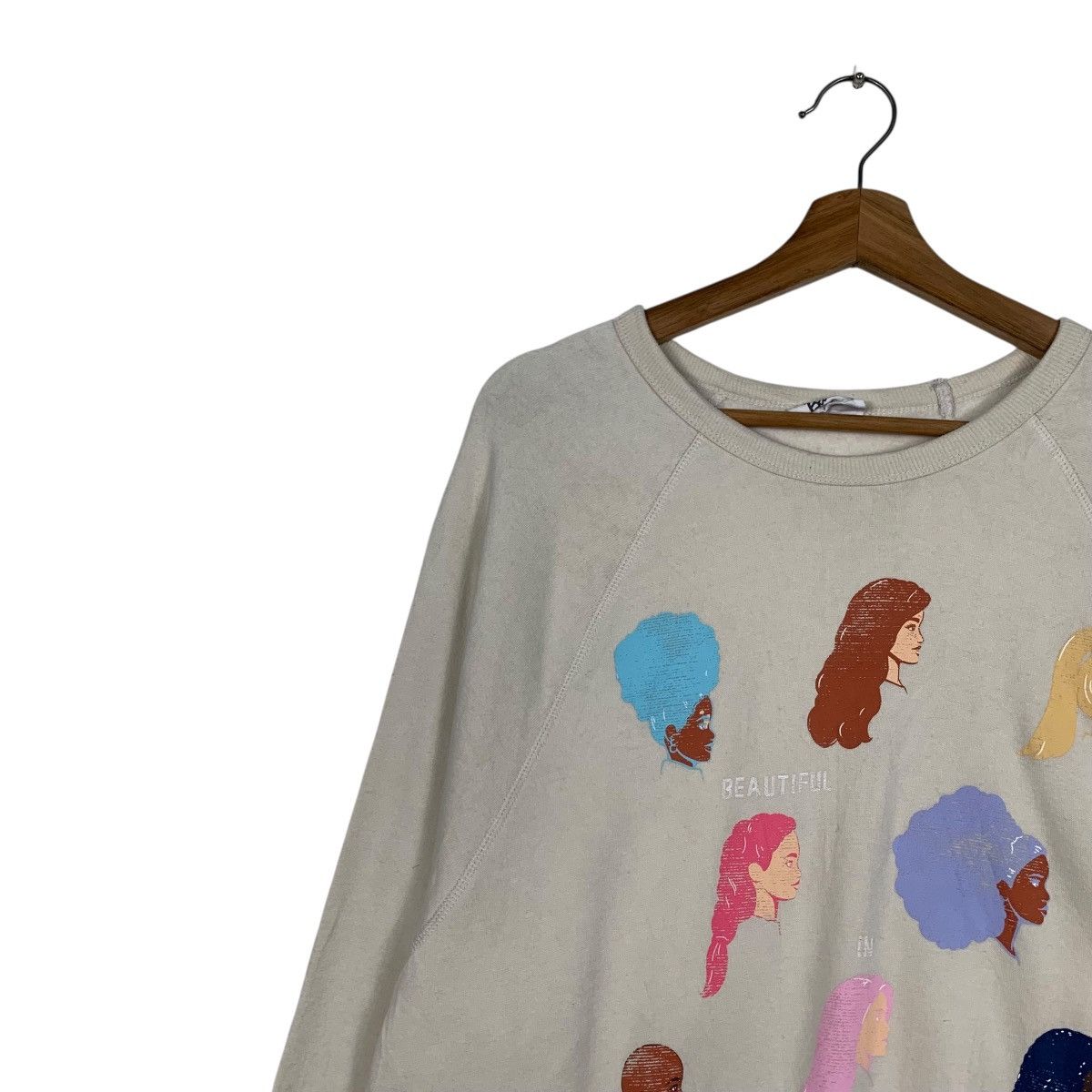 Other BARBIE Hair Style Graphic Crewneck Sweatshirt #3629-C166 Size XL / US 12-14 / IT 48-50 - 3 Thumbnail