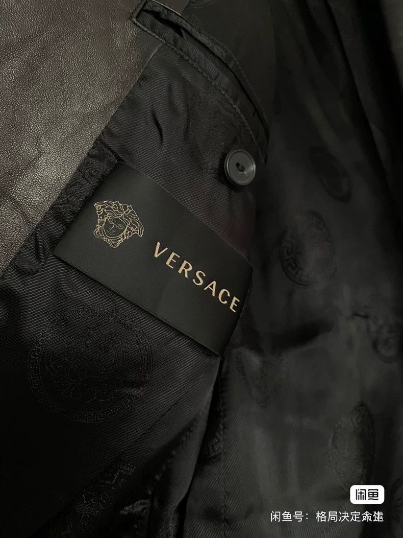 Versace Versace Top limited edition single jacket Size US S / EU 44-46 / 1 - 9 Thumbnail