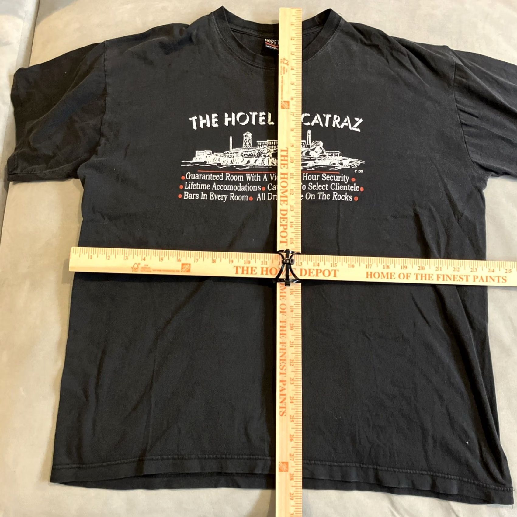 Vintage VINTAGE Hoss Tee The Hotel Alcatraz Graphic T Shirt Large Black Men's Size US L / EU 52-54 / 3 - 5 Thumbnail