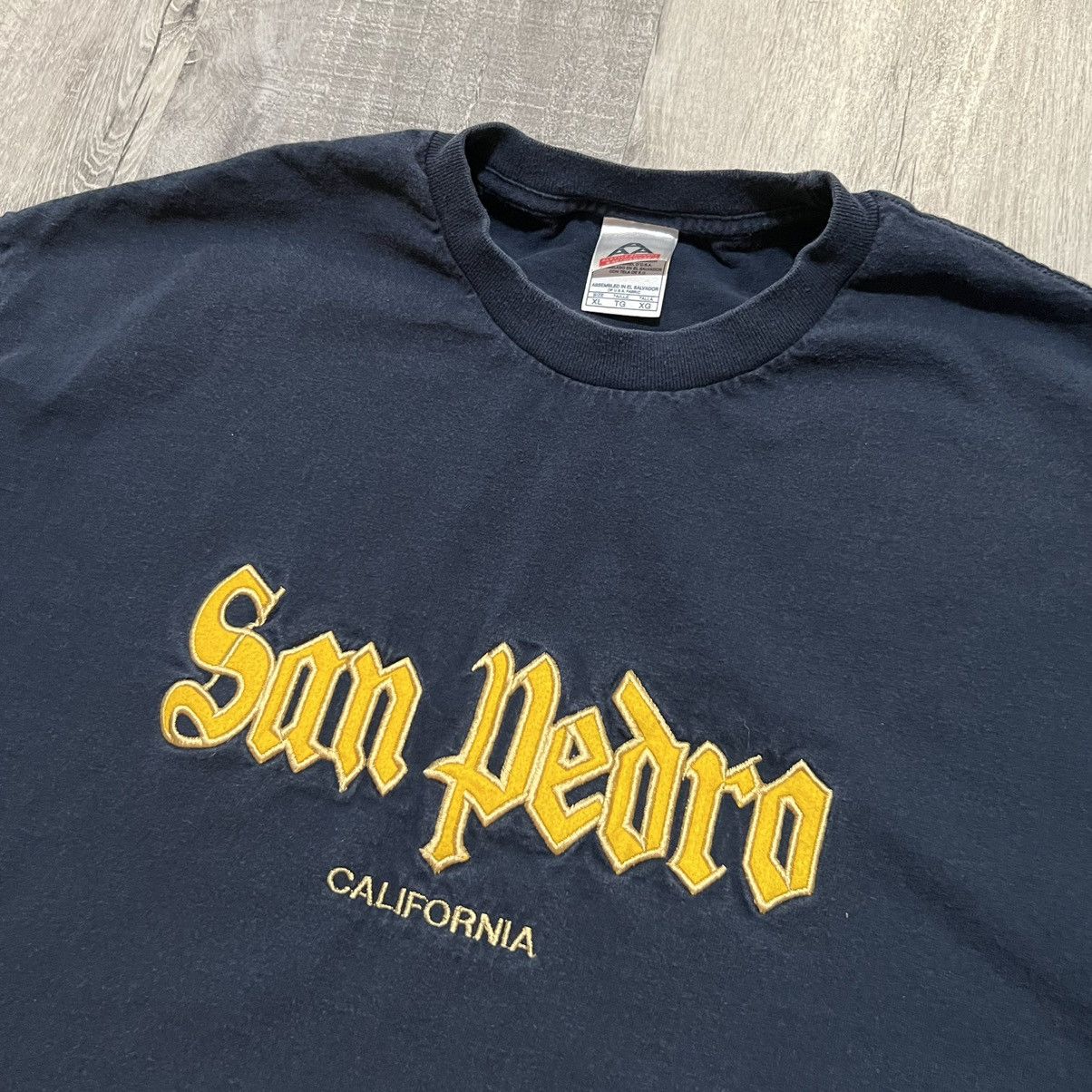 Alstyle × Vintage VTG San Pedro California Y2K Navy Blue Old English T Shirt Size US L / EU 52-54 / 3 - 2 Thumbnail