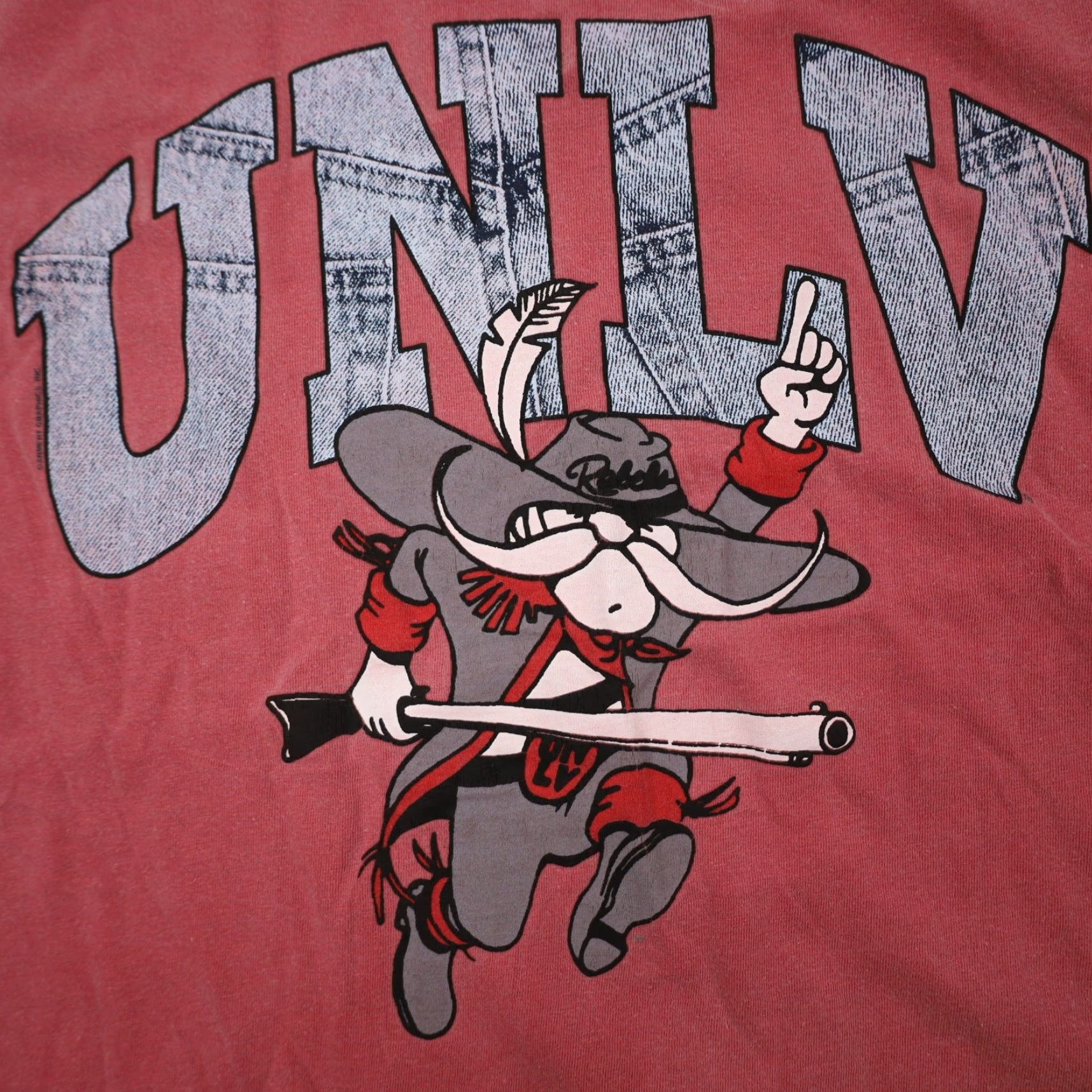 Vintage VINTAGE UNLV Runnin Rebels T Shirt Red XL Graphic Mens Size US L / EU 52-54 / 3 - 3 Thumbnail