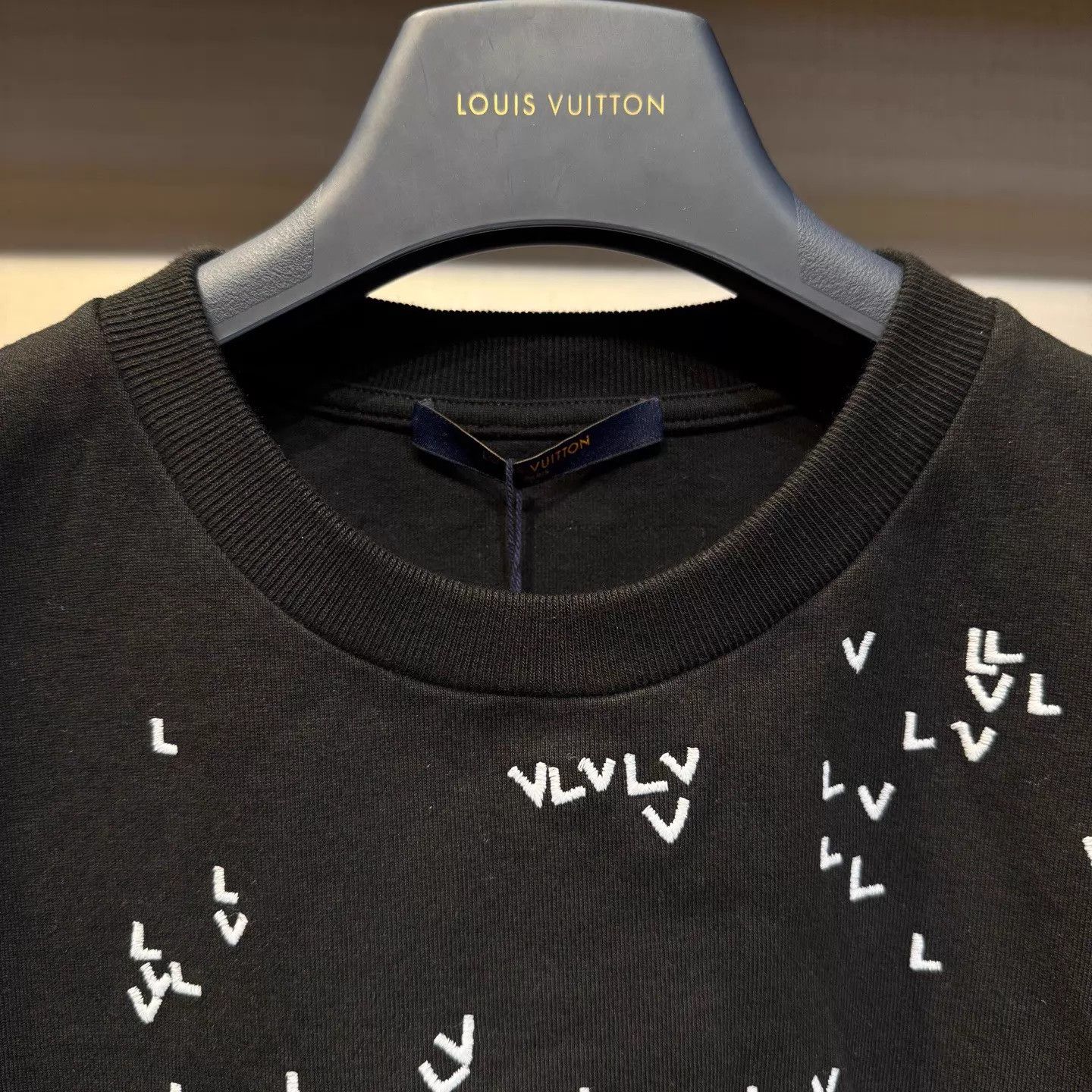 Louis Vuitton Louis Vuitton Black Galaxy Monogram SS Tee S New Size US S / EU 44-46 / 1 - 3 Thumbnail