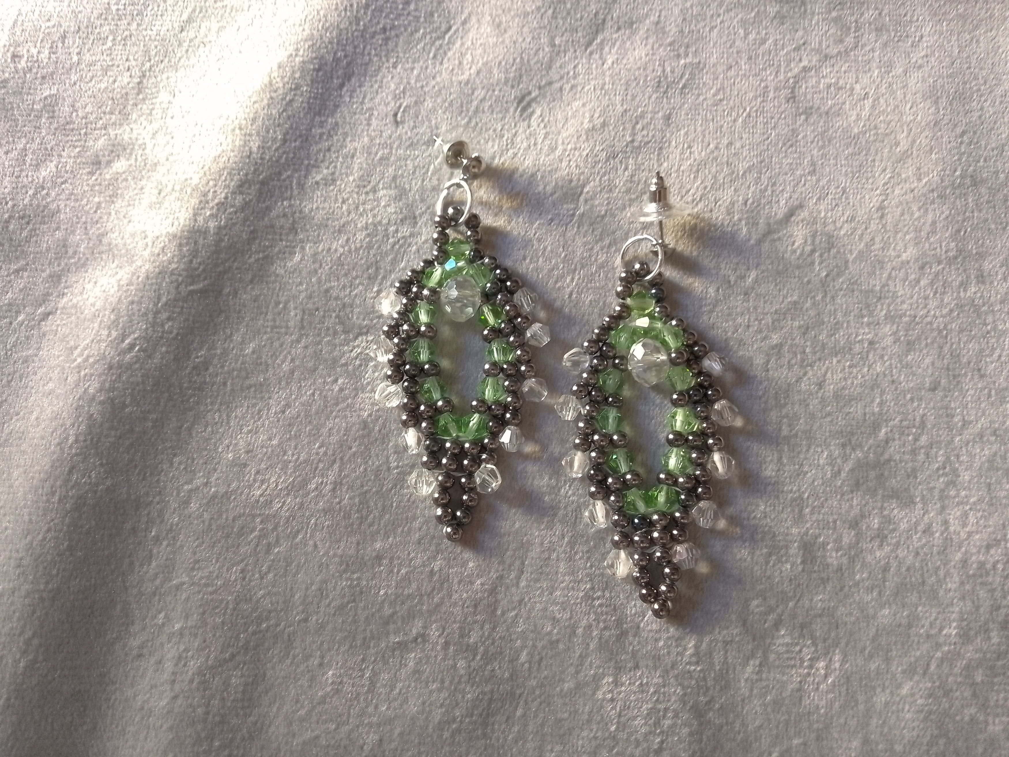 Handmade Earrings Green Long Leafy Elegant Vintage Style Embroidered Size ONE SIZE - 3 Thumbnail