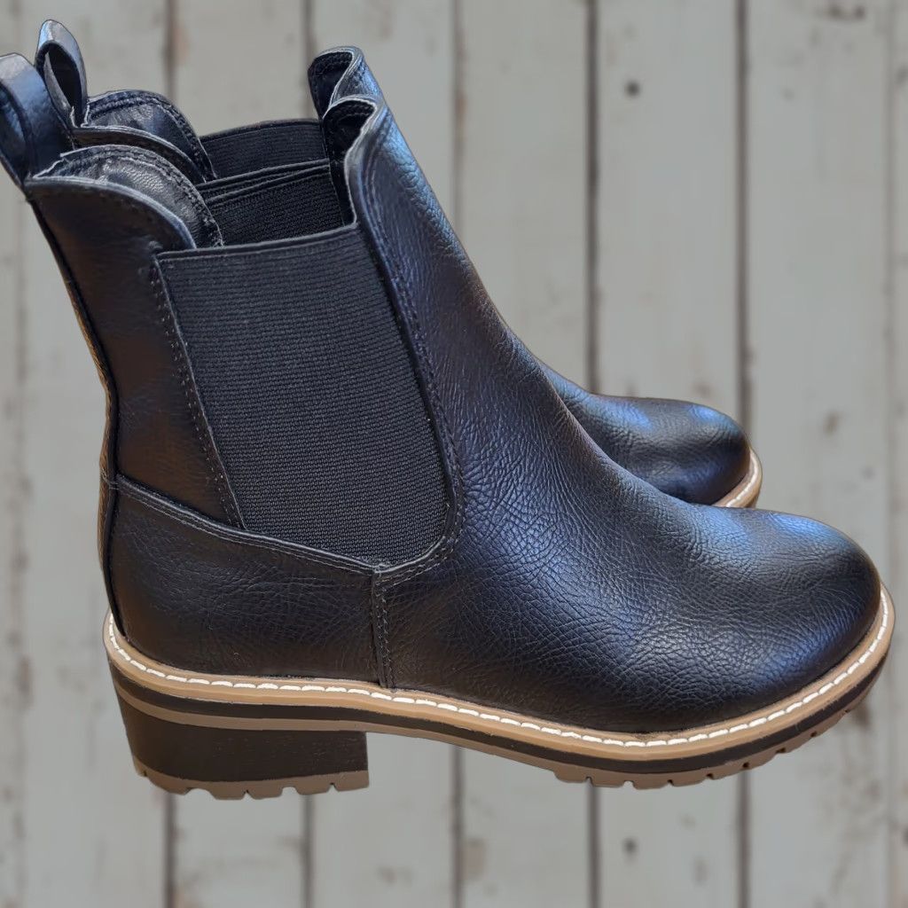 Vintage Kensie Chelsea Boots Women's 6 Black Faux Leather Pull On Low Heel Chelsea Boot 90s Grunge Biker Fashion Mens? No. Size US 6 / IT 36 - 1 Thumbnail