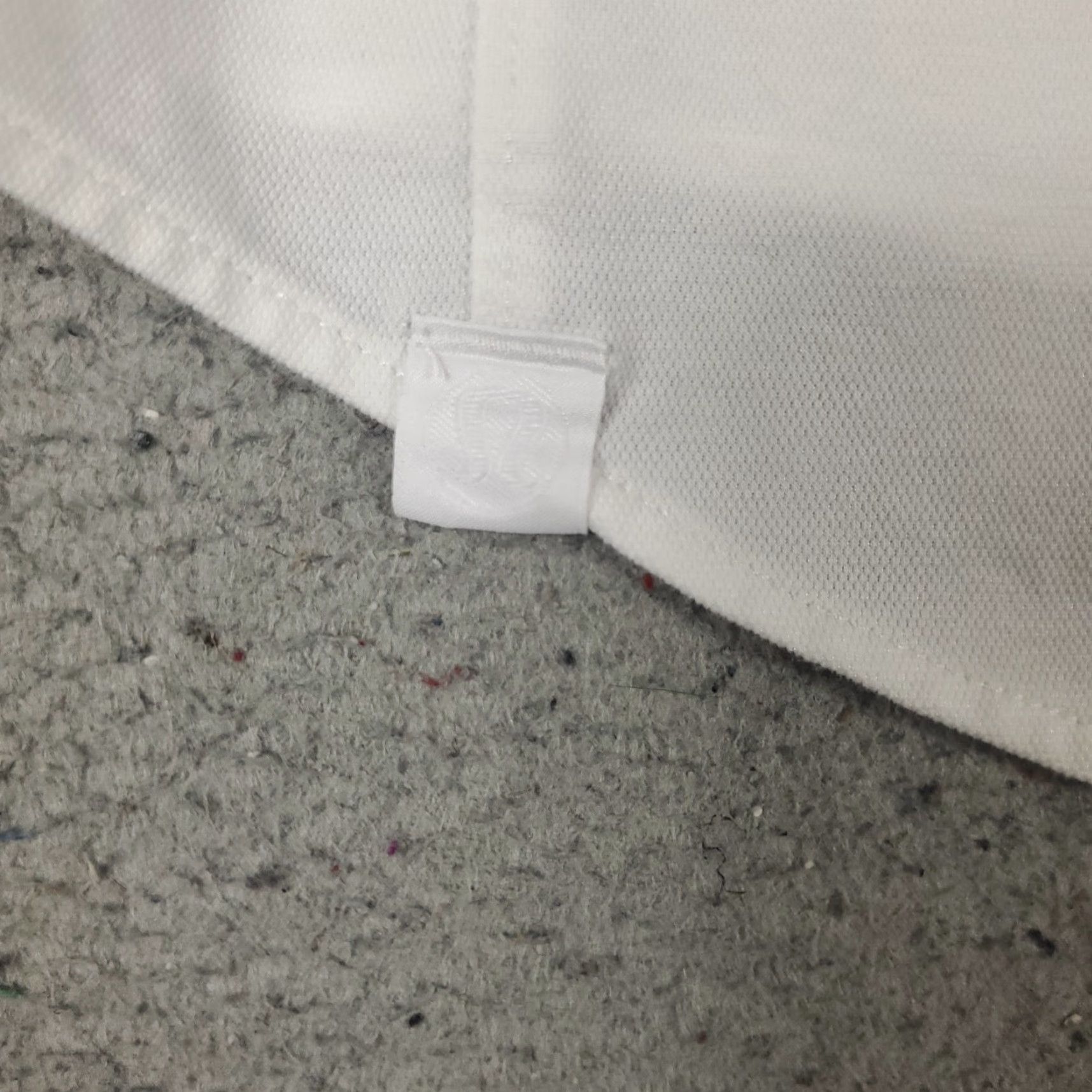 Lululemon Lululemon Shirt Mens L White Pocket Button Up Long Sleeve Stained, VINTAGE? (No) Button-Up Shirt Mens L White Pocket Stained Lululemon Size US L / EU 52-54 / 3 - 7 Thumbnail