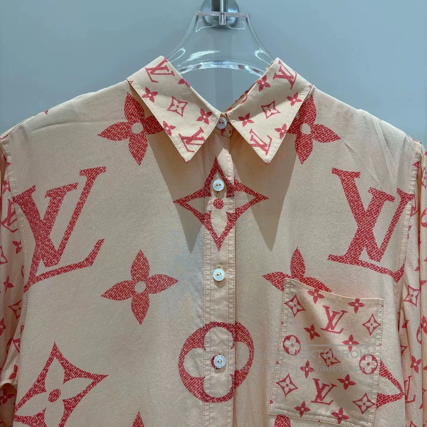 Louis Vuitton Louis Vuitton Silk Monogram Shirt. Size US XS / EU 42 / 0 - 3 Thumbnail