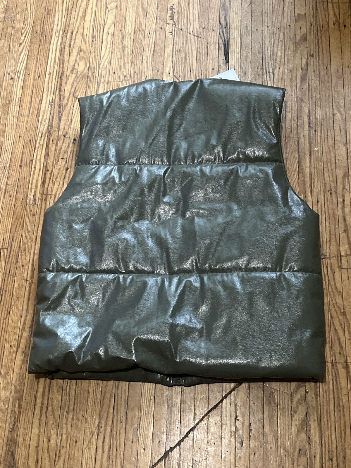 Forever 21 Puffer Vest Size US M / EU 48-50 / 2 - 1 Thumbnail