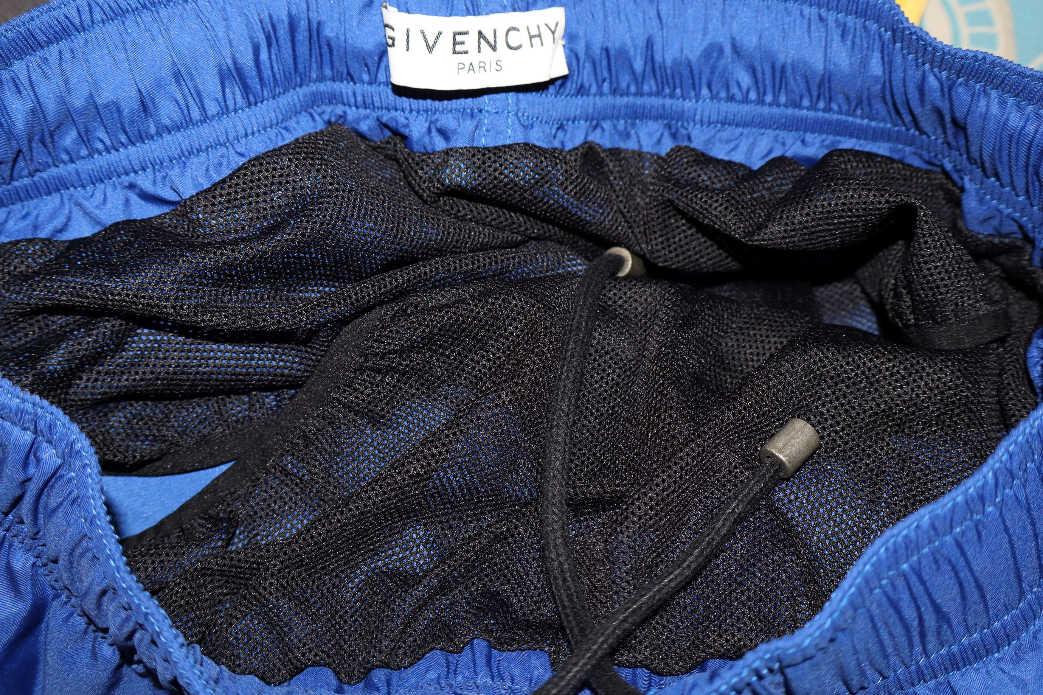Givenchy Logo print swimshorts Size US 28 / EU 44 - 12 Thumbnail