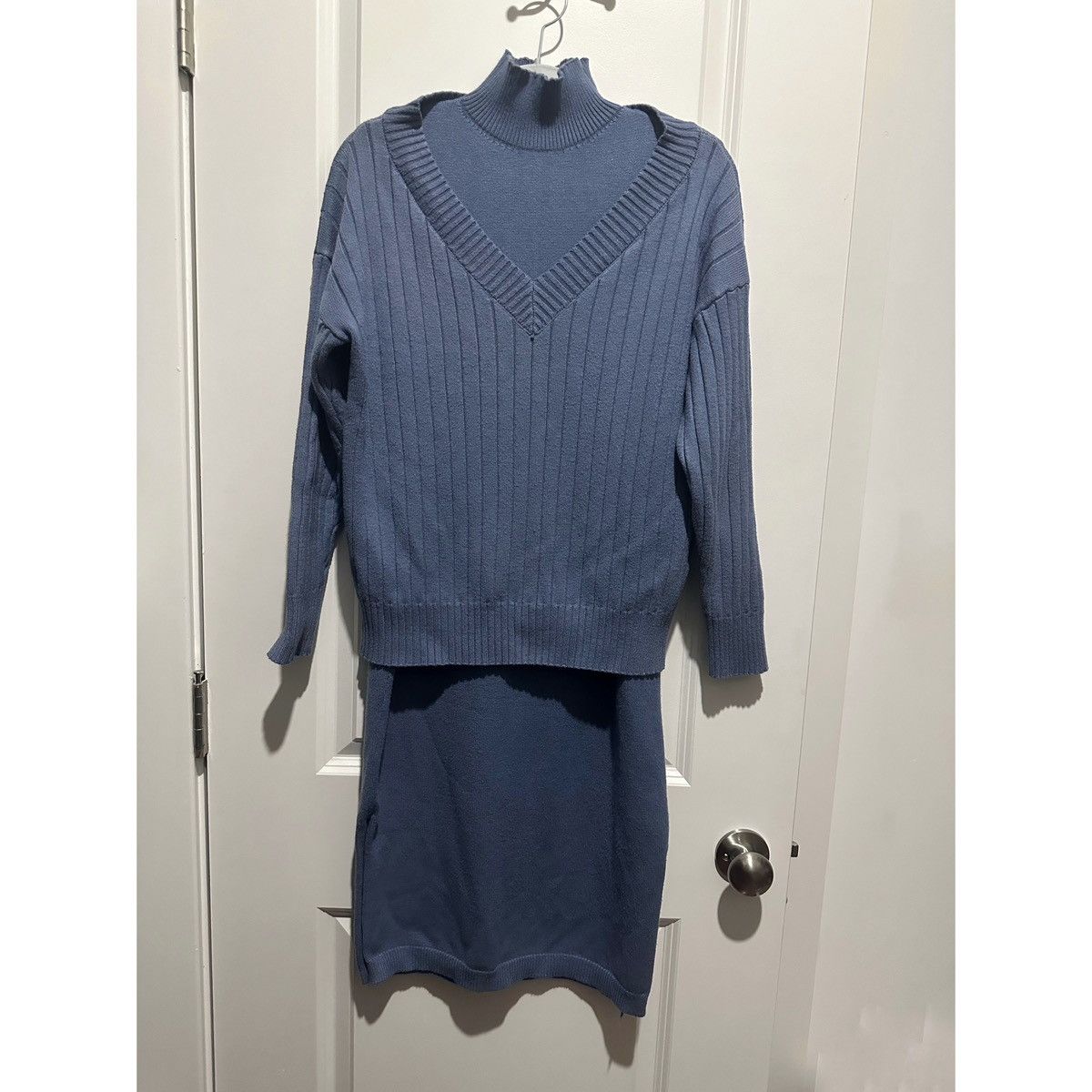 Other 2 pcs knitted sweater turtleneck bodycon dress set Size S / US 4 / IT 40 - 3 Thumbnail