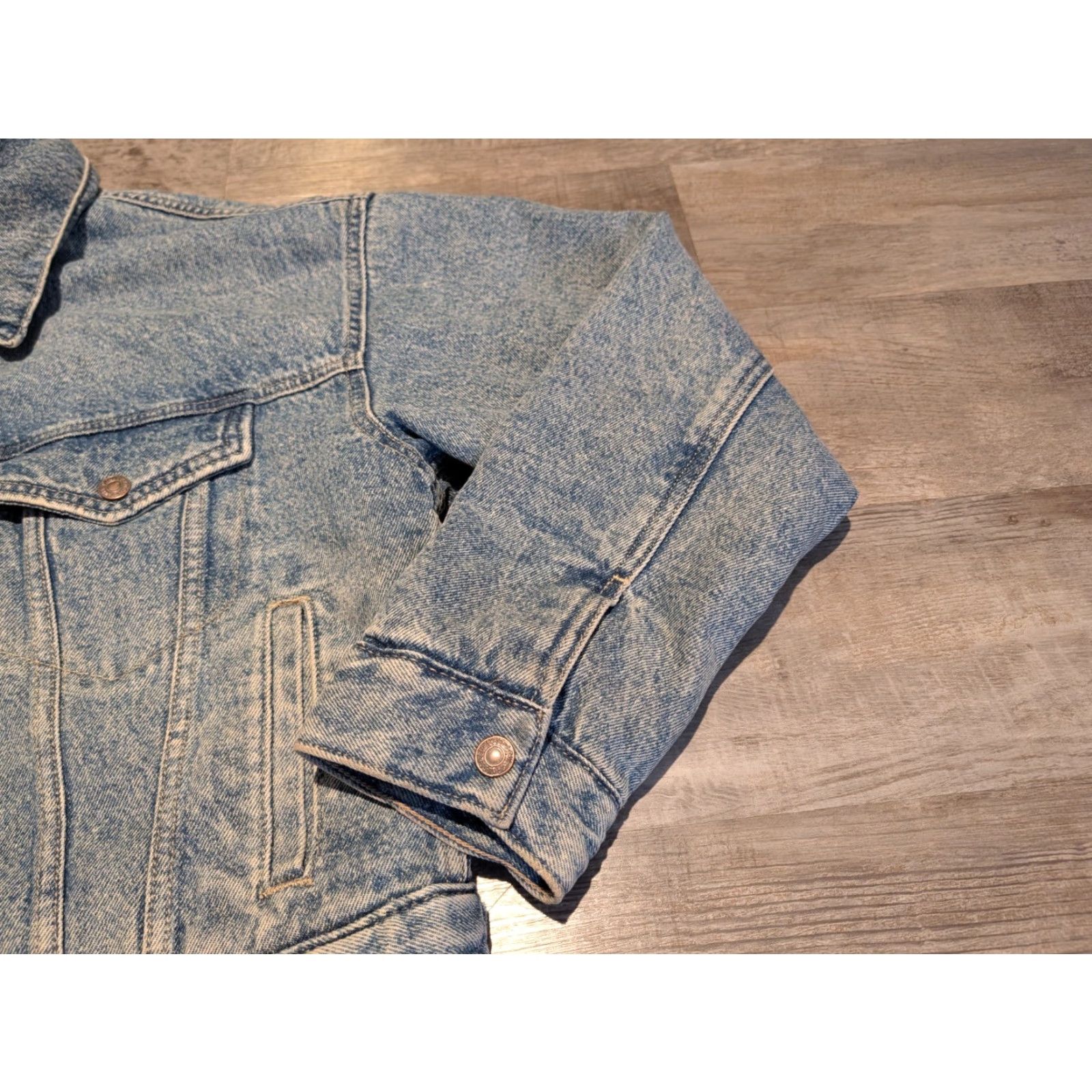 Levi's Levi's Women's Padded Trucker Denim Jacket Small Blue Oversized 90s Classic Size 28" / US 6 / IT 42 - 4 Thumbnail