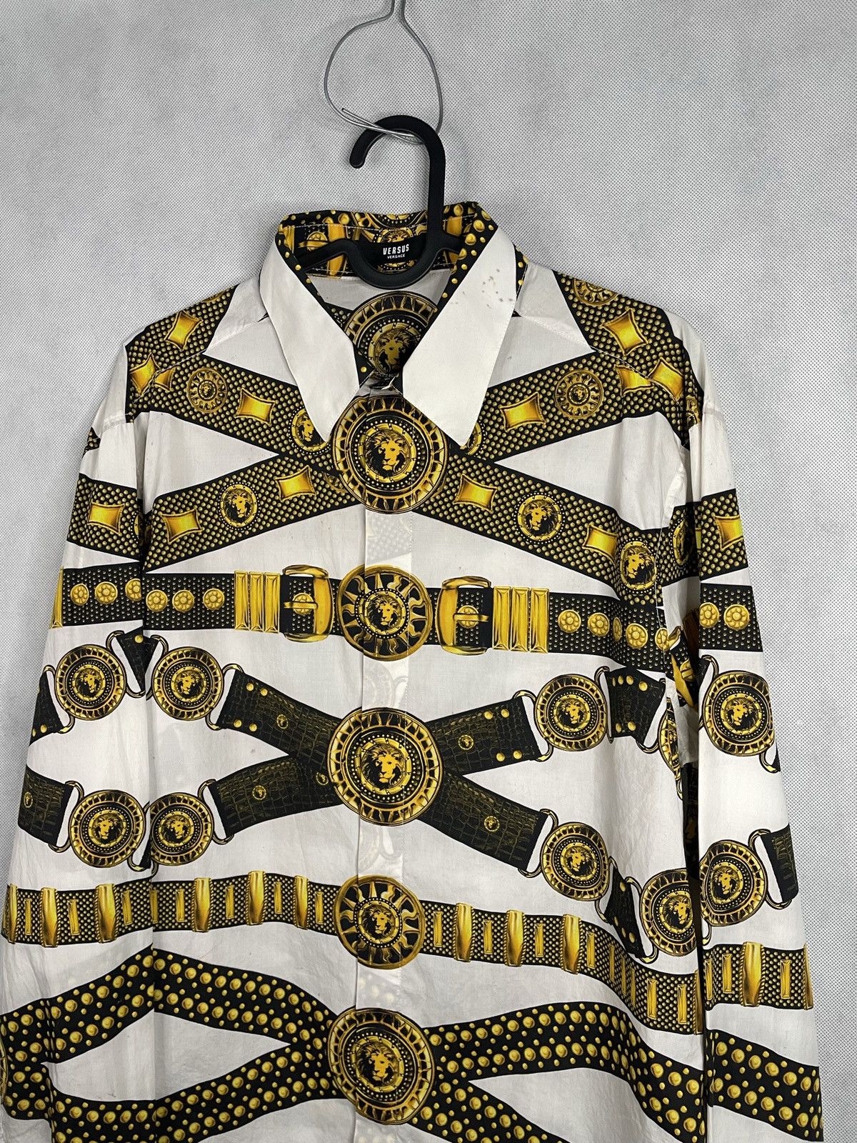 Designer × Versace × Versus Versace Versus Versace Button Ups Lion Belts Print Shirt Luxury Size US M / EU 48-50 / 2 - 6 Thumbnail