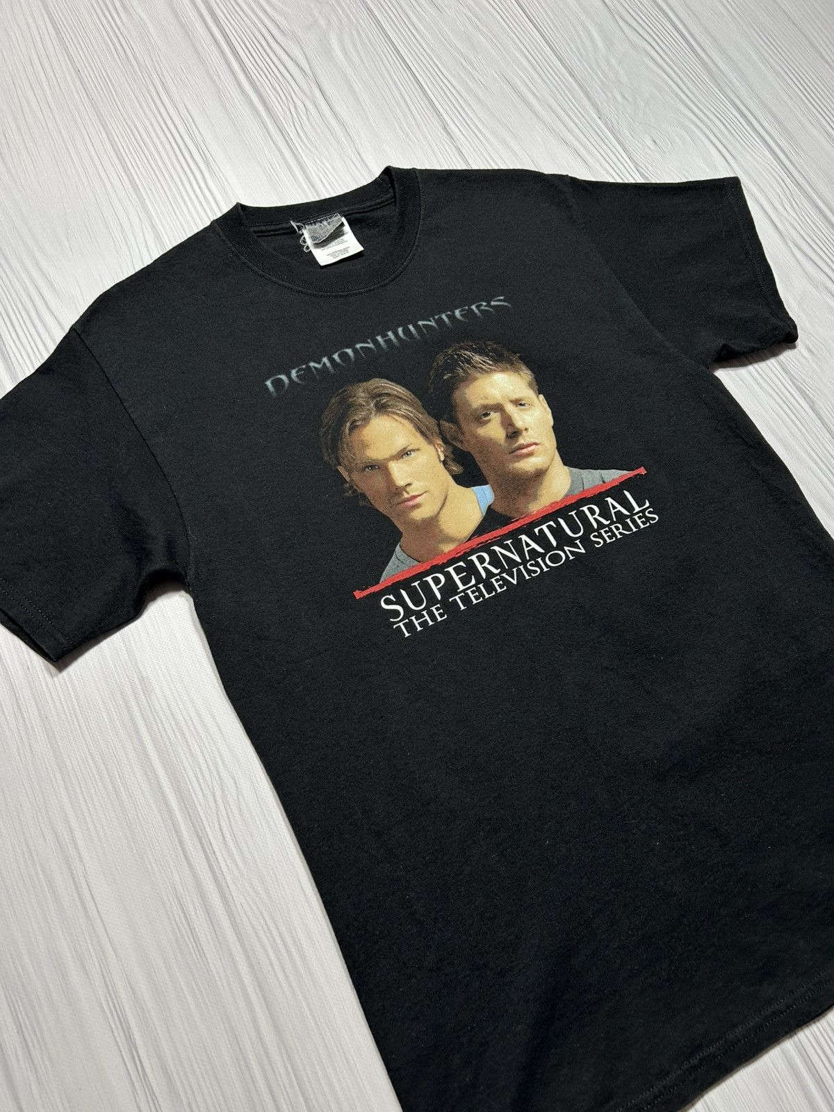 Vintage Vintage Supernatural Demonhunters Dean and Sam Promo T-Shirt Size US M / EU 48-50 / 2 - 3 Thumbnail