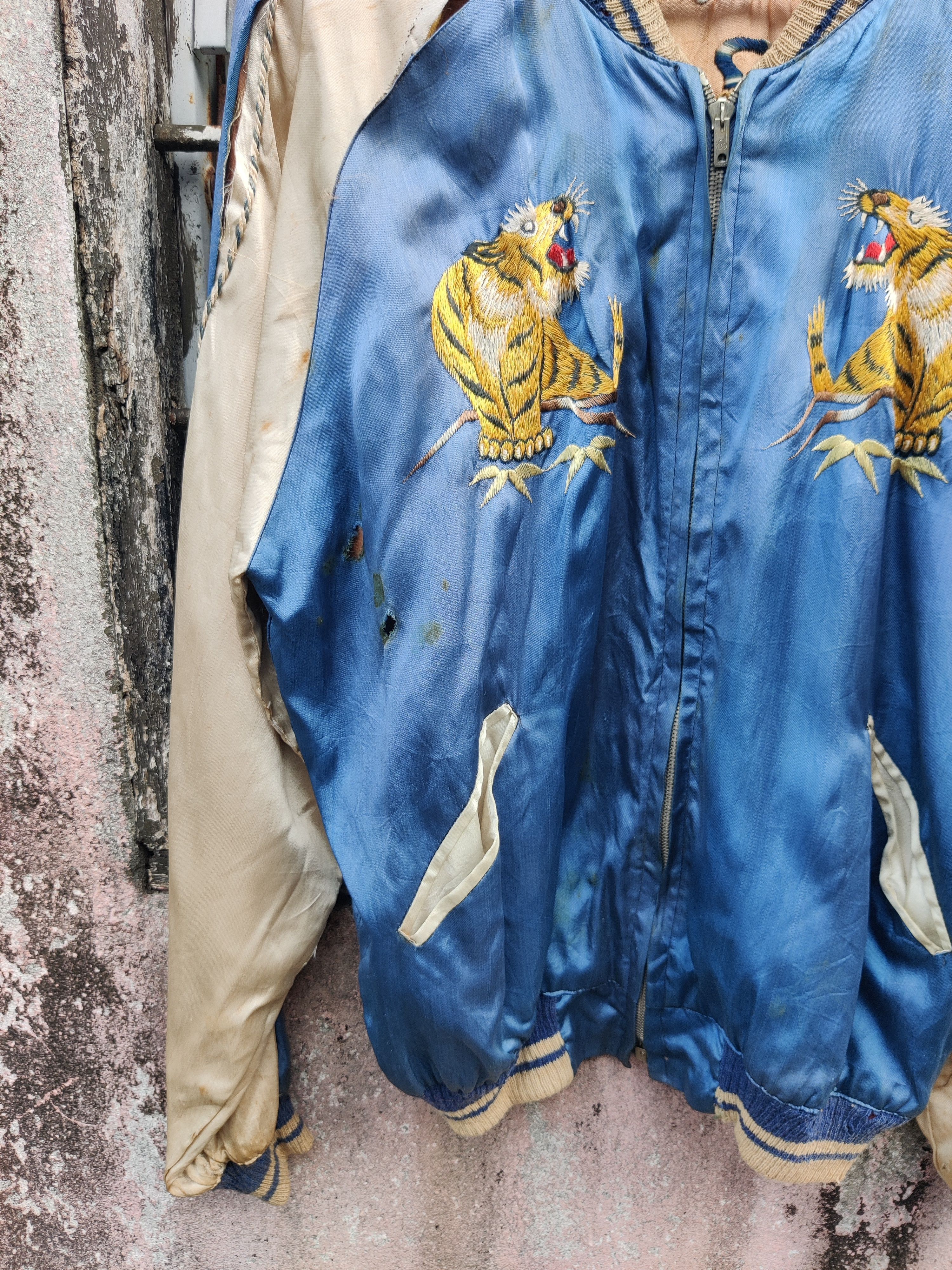 Vintage Vintage Distressed 1950's Sukajan Tiger Embroidery Jacket Size US M / EU 48-50 / 2 - 7 Thumbnail
