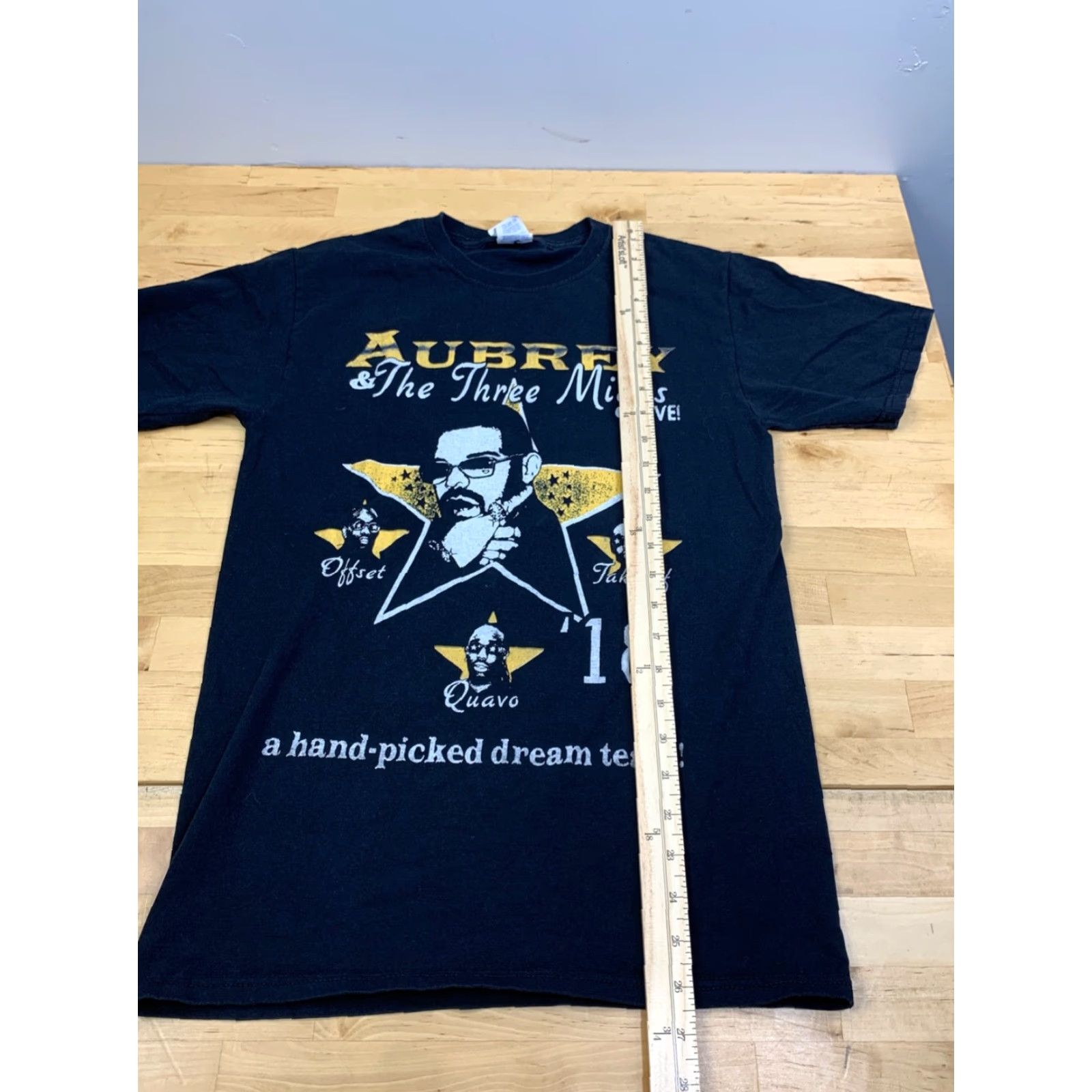 Jerzees 2018 Aubrey & The Three Migos Concert Shirt Mens S Black Merch Drake 12088 Shirt Mens S Black Concert Merch 2018 Aubrey & The Three Migos Size US S / EU 44-46 / 1 - 4 Thumbnail