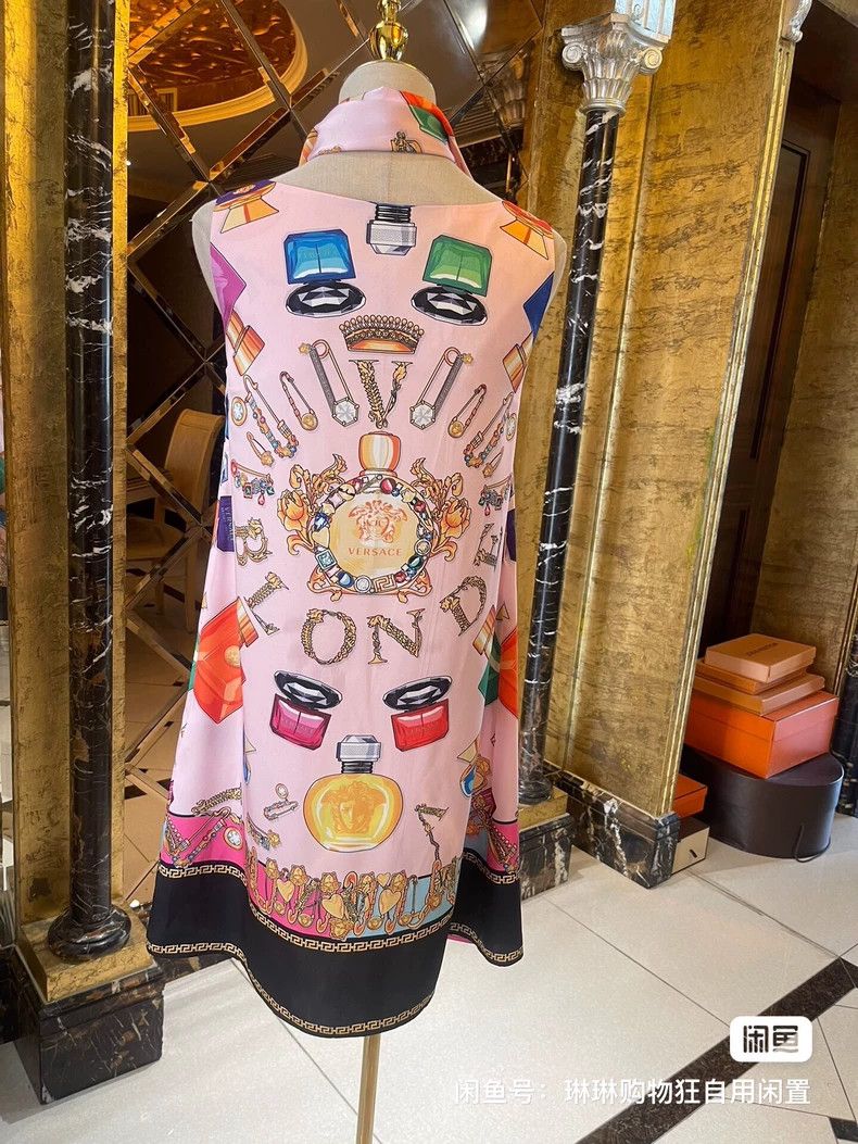 Versace Versace Perfume jewelry Medusa logo dress Size M / US 6-8 / IT 42-44 - 6 Thumbnail