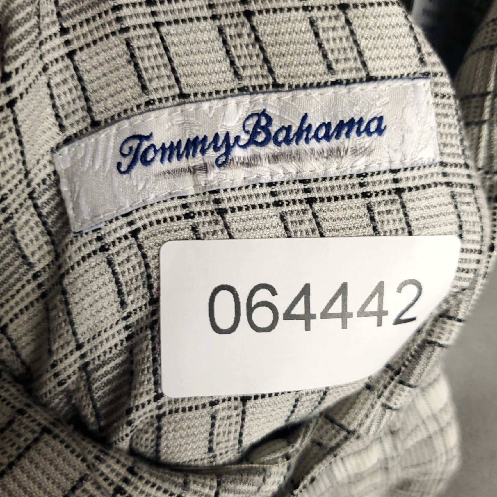 Tommy Bahama Tommy Bahama Shirt Mens Small Gray/Beige Plaid Silk Hawaiian Button Up Size US S / EU 44-46 / 1 - 7 Thumbnail