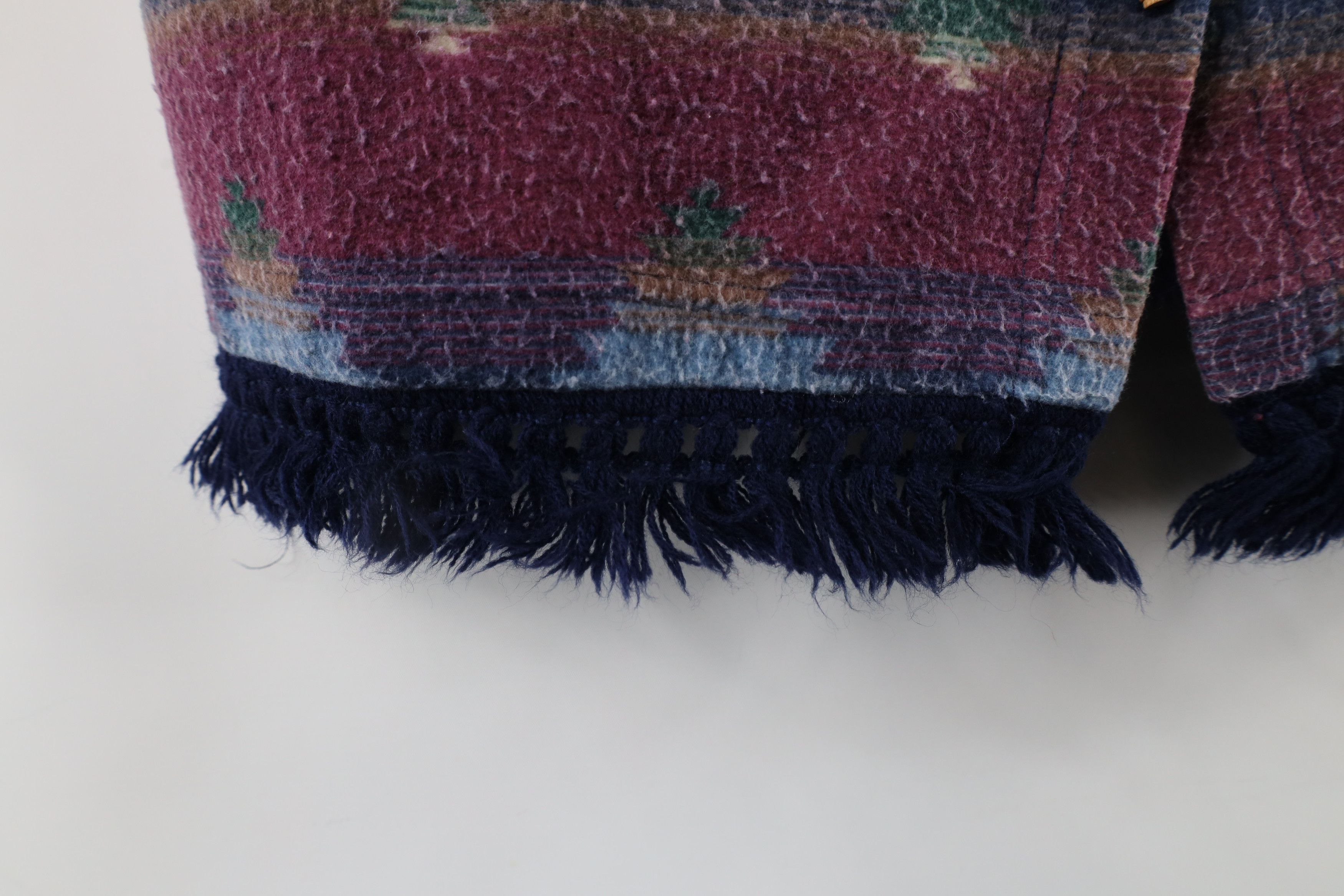 Vintage Vintage 90s Streetwear Fringed Blanket Vest Jacket USA Size L / US 10 / IT 46 - 5 Thumbnail