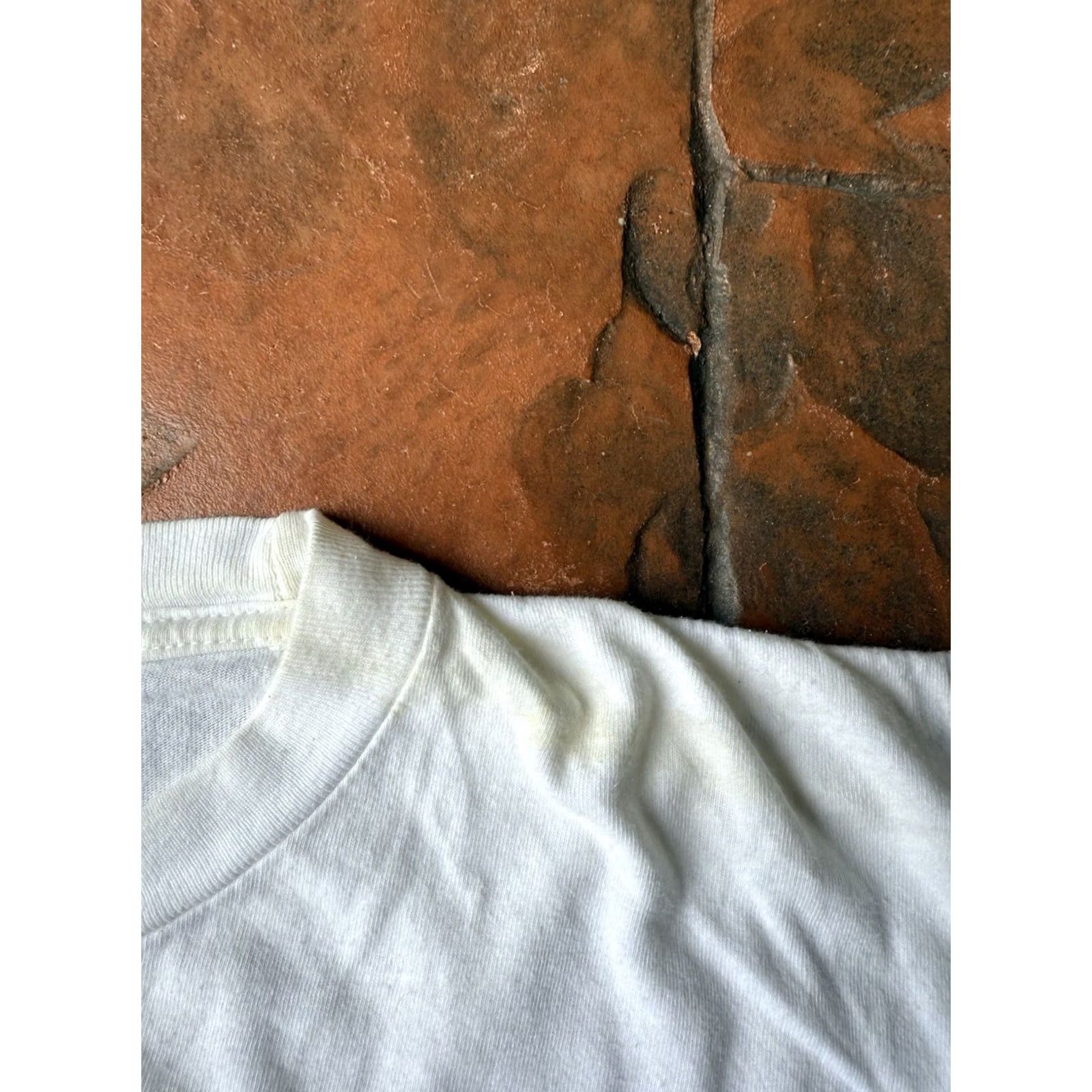 Vintage VINTAGE 2001 America United We Stand 9/11 Twin Towers Memorial T-Shirt XL White USA FDNY Mens Regular Short Sleeve Cotton Logo Crew Neck Size US XL / EU 56 / 4 - 4 Thumbnail