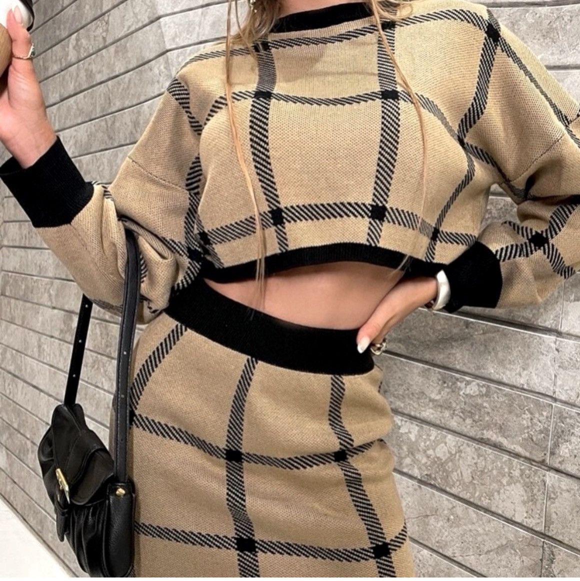Designer × Other NWT, Lavishly Paris Women’s Knit Sweater and Skirt Set. Size M / US 6-8 / IT 42-44 - 3 Thumbnail
