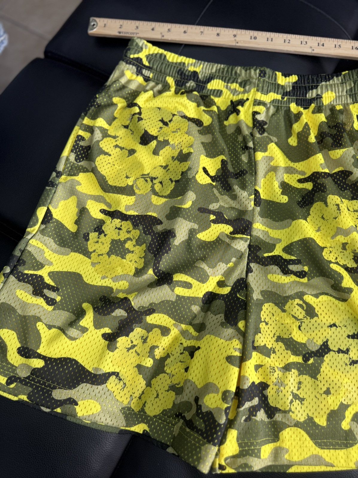DENIM TEARS Denim Tears Mesh Summer Shorts Yellow Camo Size Medium (NEW) Size US 31 - 3 Thumbnail