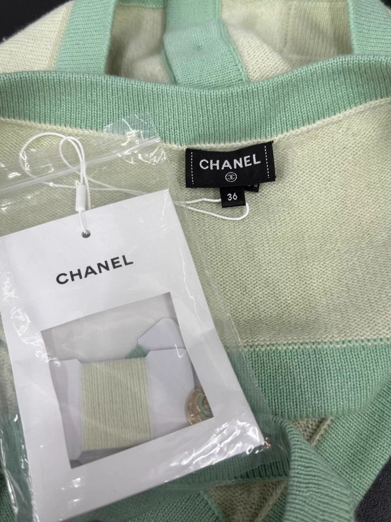 Chanel Chanel 23 Spring and Summer Green Neck Knitwear Size XS / US 0-2 / IT 36-38 - 4 Thumbnail