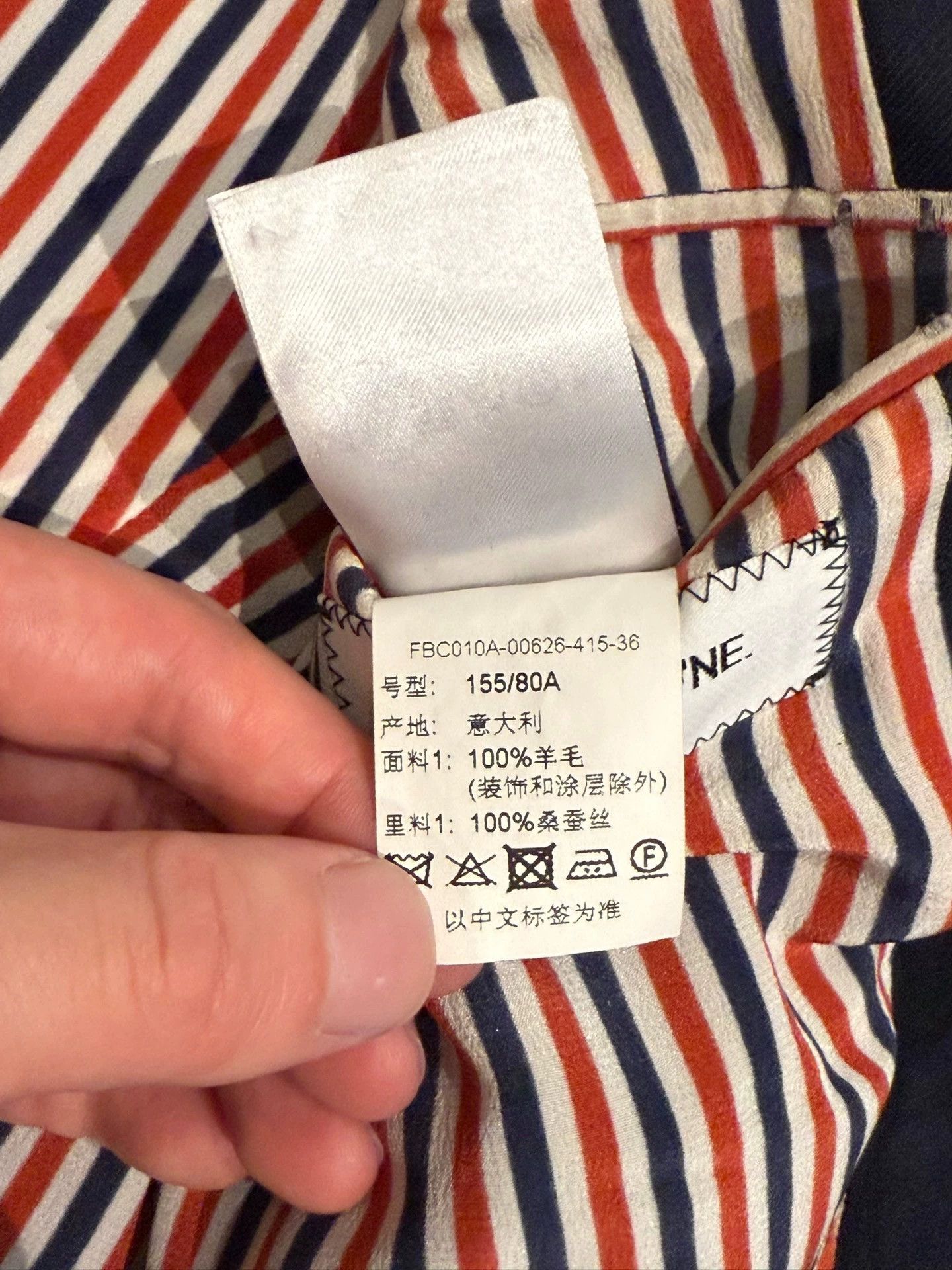 Thom Browne Thom Browne Wmn's Navy Gold Button Short Blazer 36 Size XS / US 0-2 / IT 36-38 - 5 Thumbnail