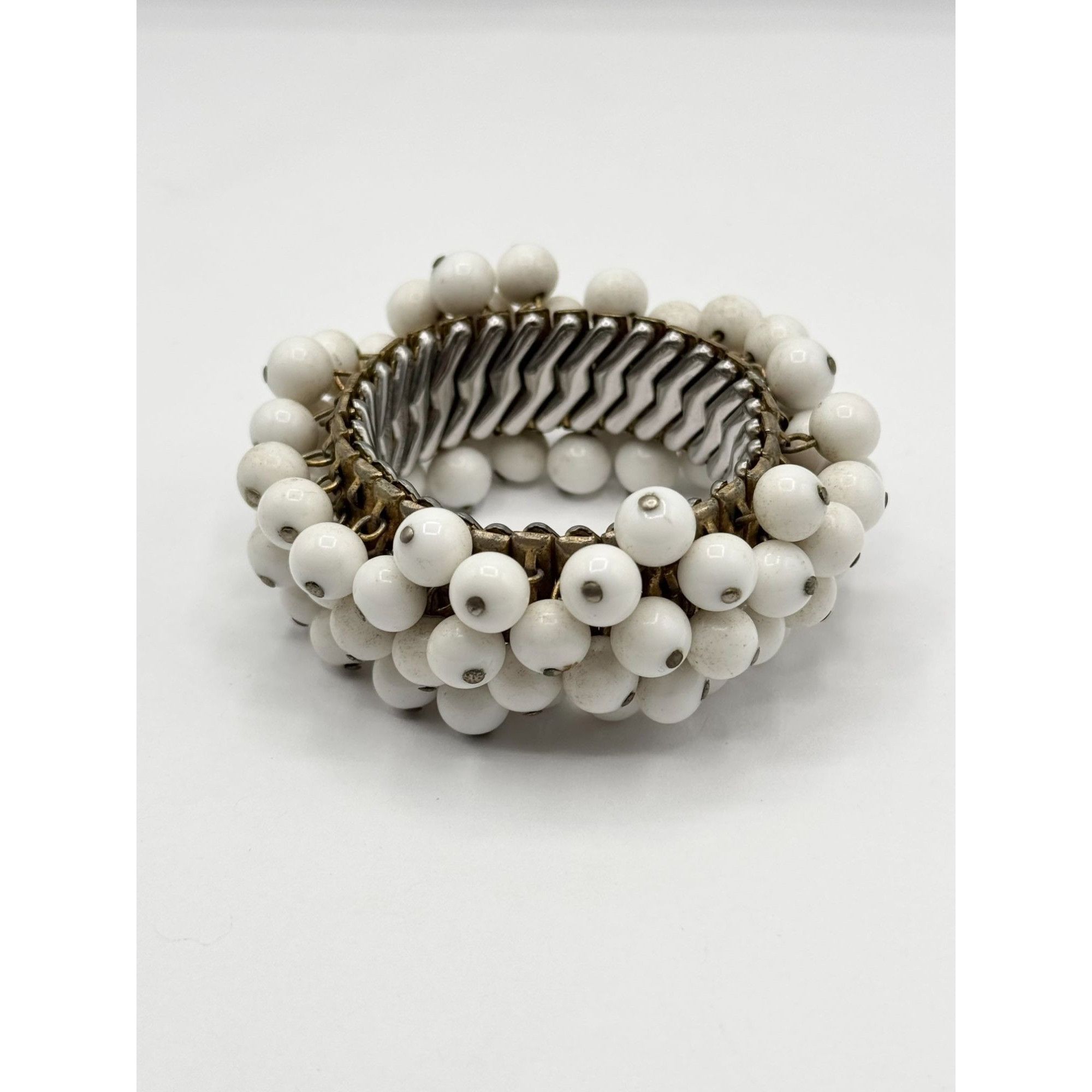 Vintage Vintage Capri cha cha milk glass beaded expansion bracelet Size ONE SIZE - 4 Thumbnail